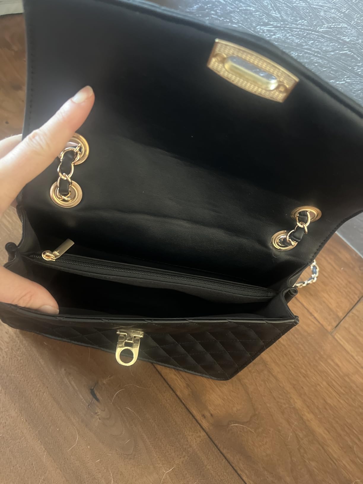 GM LIKKIE Quilted Shoulder Bag for Women, Medium Flap Crossbody Handbag with Chain Strap, Soft Vegan Leather Clutch Purse customer photo 2