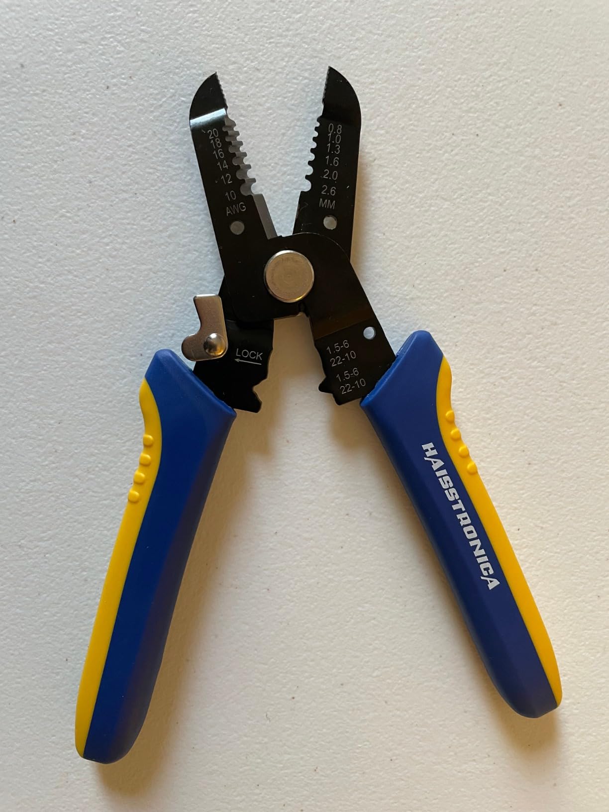 haisstronica Crimping Tool Set, 6PCS Dies Wire Stripper and Screwdriver | Interchangeable Dies, AWG Markings, Custom-Fit Storage, Secure Jaw Retention, At-a-Glance Inventory, Electronics Repairs customer photo 1