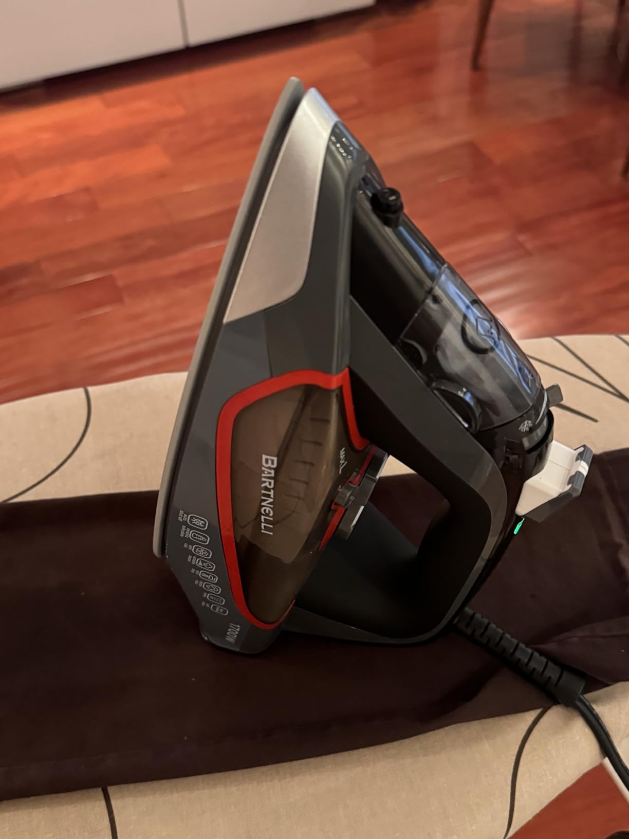 Bartnelli Pro Luxury Steam Iron for Clothes - 1700W Heavy-Duty Commercial Iron with Multi-Layer Ceramic Soleplate, Active Anti-Drip Technology, Smart 3-Way Auto Shut-Off & Precision Tip customer photo 2