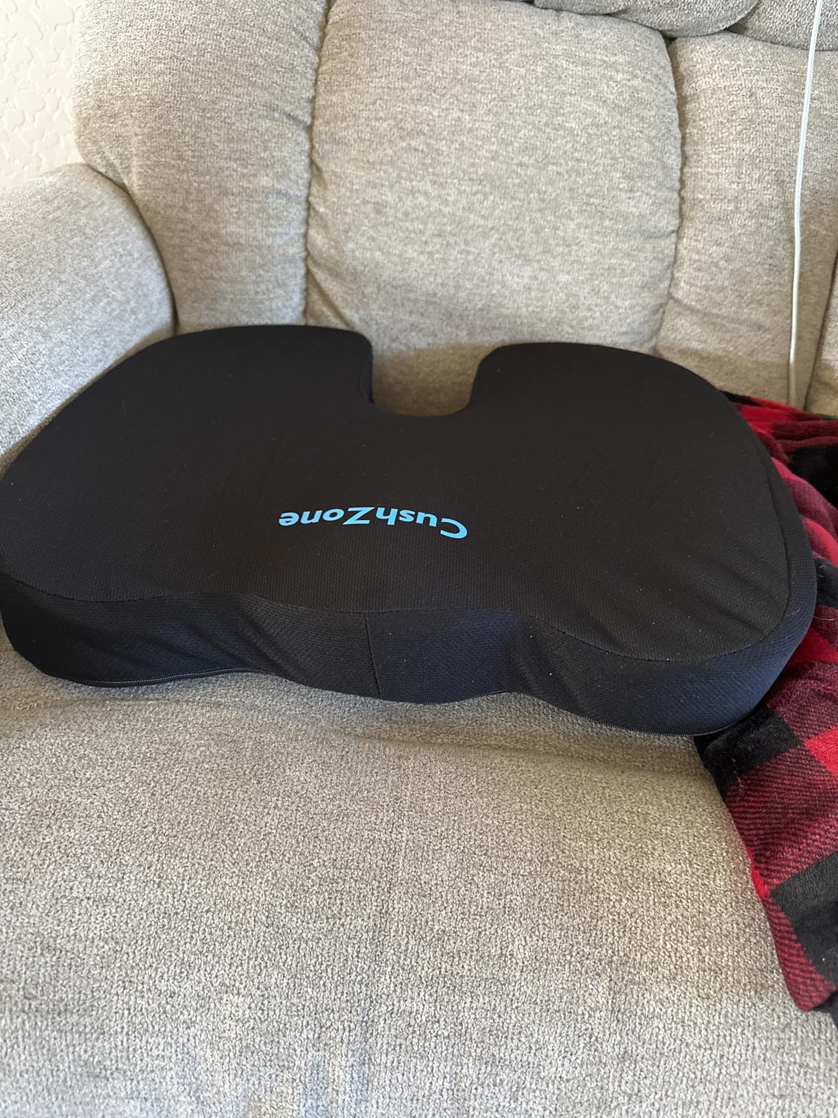 CushZone Seat Cushion Memory Foam Chair Pad for Office & Car, Black | Office Seat Cushion, Sciatica, Tailbone Back Pain Relief, Orthopedic Coccyx Pillow for Car, Pregnancy & Long Sitting at Work customer photo 2