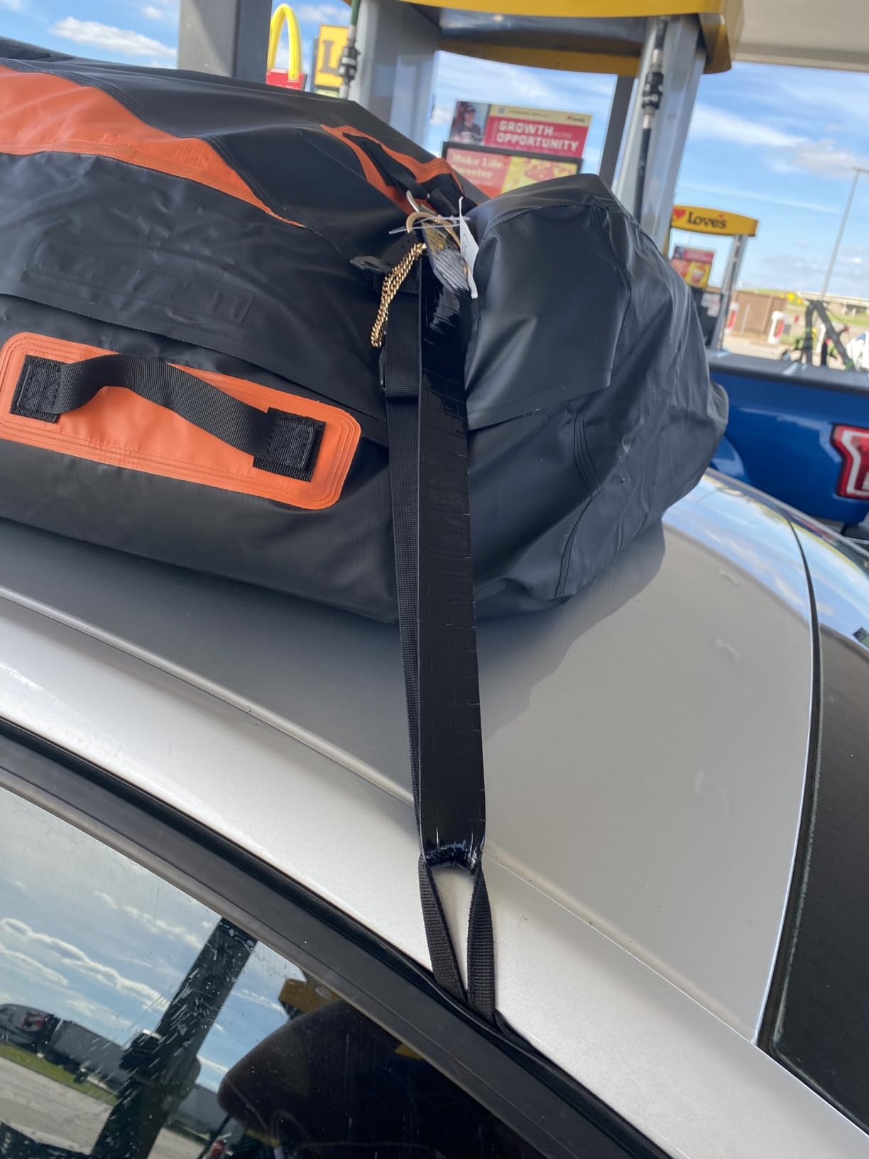 Asinking Car Rooftop Cargo Carrier Bag, 100% Waterproof Non-Rip 20 Cubic Feet Car Roof Bag for All Vehicles with/Without Rack, Includes Non-Slip Mat, Luggage Lock, 4 Door Hooks, Storage Bag customer photo 2