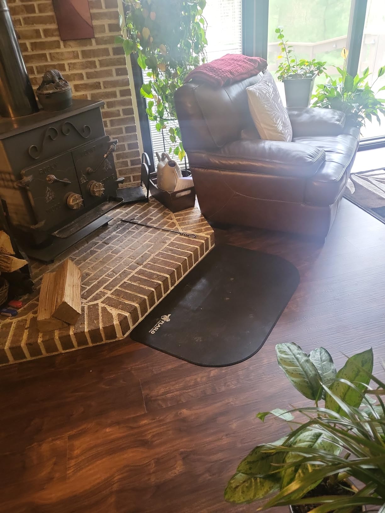FLASLD Fireproof Indoor Fireplace Mat, Outdoor Flame-Resistant Pad Fiberglass Rug for Hearth and Chiminea, Ember Protection Mat for Fireplace Stove (Black, 25×39 inch) customer photo 2