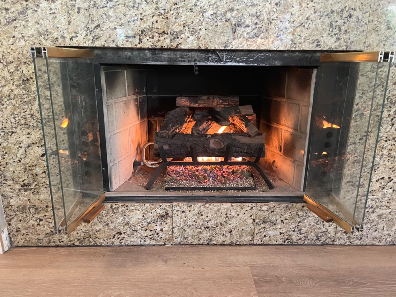 HearthSense MO18HVL Natural Gas Vented Fireplace Logs Set with Match Light, 45000 BTU, Heats up to 1650 Sq. Ft, Mountain Oak, 18 Inches customer photo 2