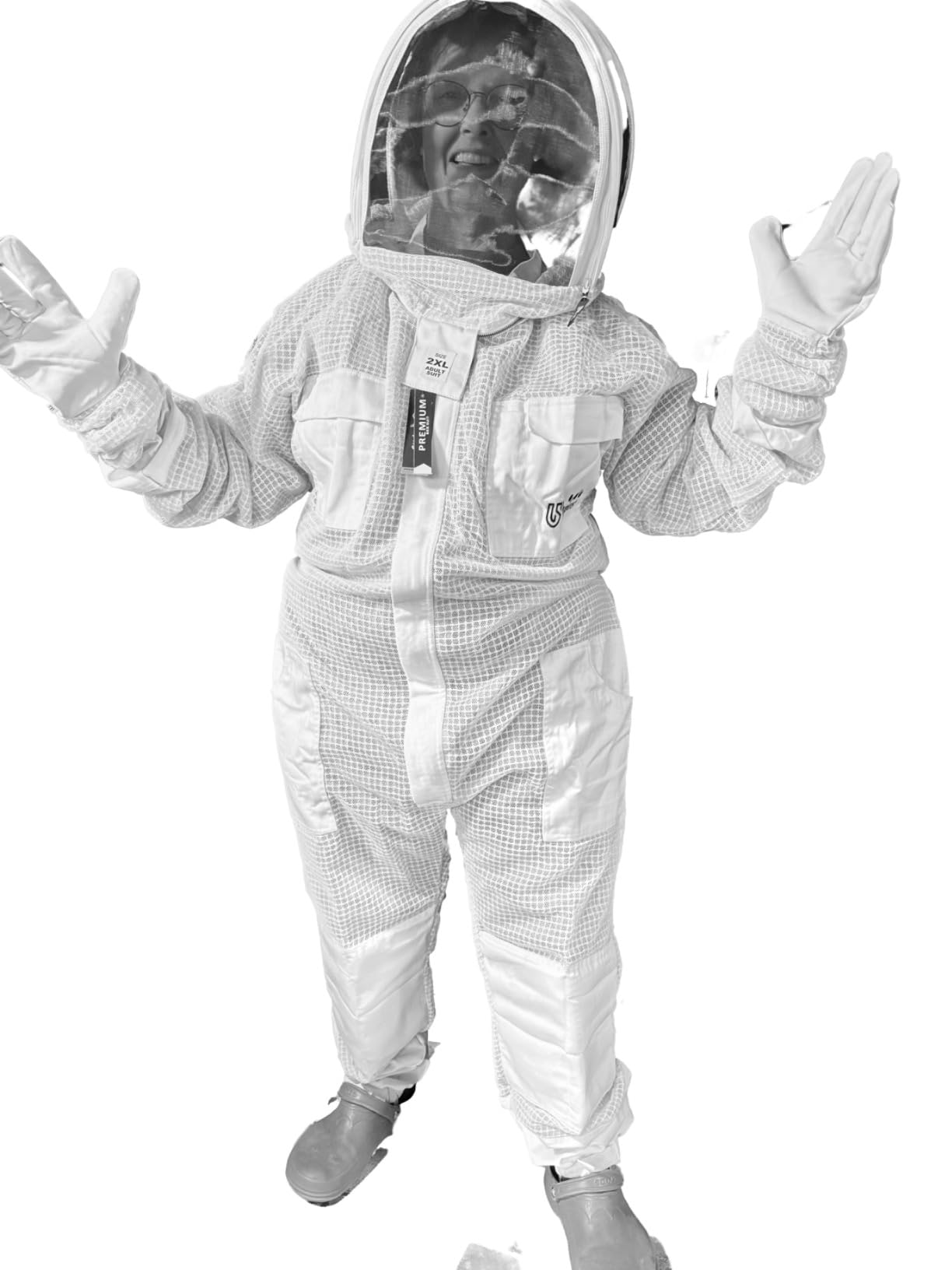 3-Layer Ultra Ventilated Sting Proof Bee Suit for Men & Women - Premium Beekeeping Suit with Bee Gloves & Two Detachable Beekeeping Veils (Brown L) customer photo 1