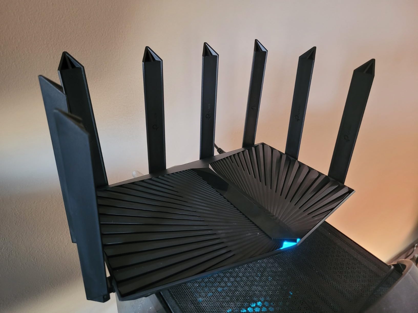 TP-Link AX6000 Wi-Fi 6 Dual Band Router (Archer AX80) | 2.5 Gbps WAN/LAN Port, 8K Streaming, Wireless Internet Router, OneMesh and AP Mode, Long Range Coverage, WPA3, Beamforming customer photo 2