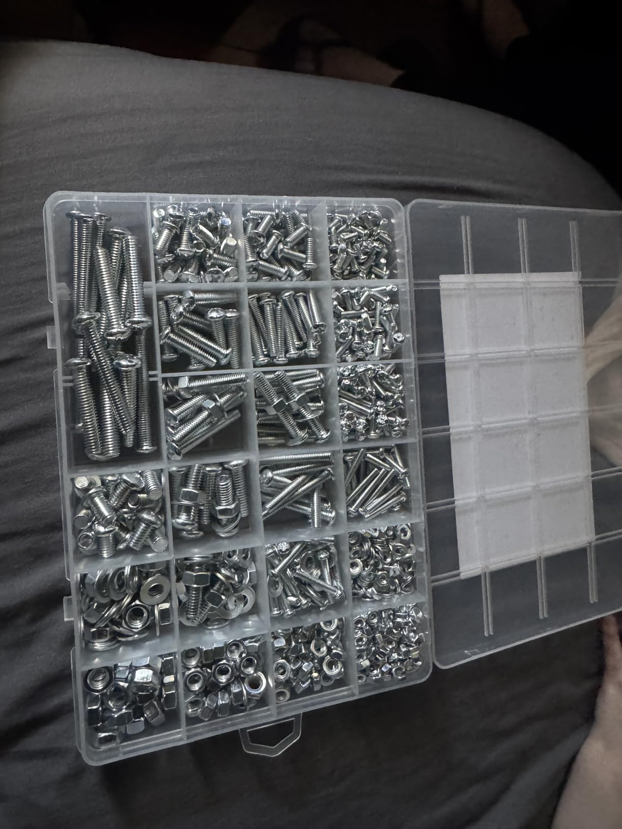 wugongshan 1080 Pcs Screws Bolts and Nuts Assortment Kit, Metric Machine Screws and Nuts and Flat Washers, M3/M4/M5/M6 Cross Slotted Round Head Bolts Sets customer photo 1