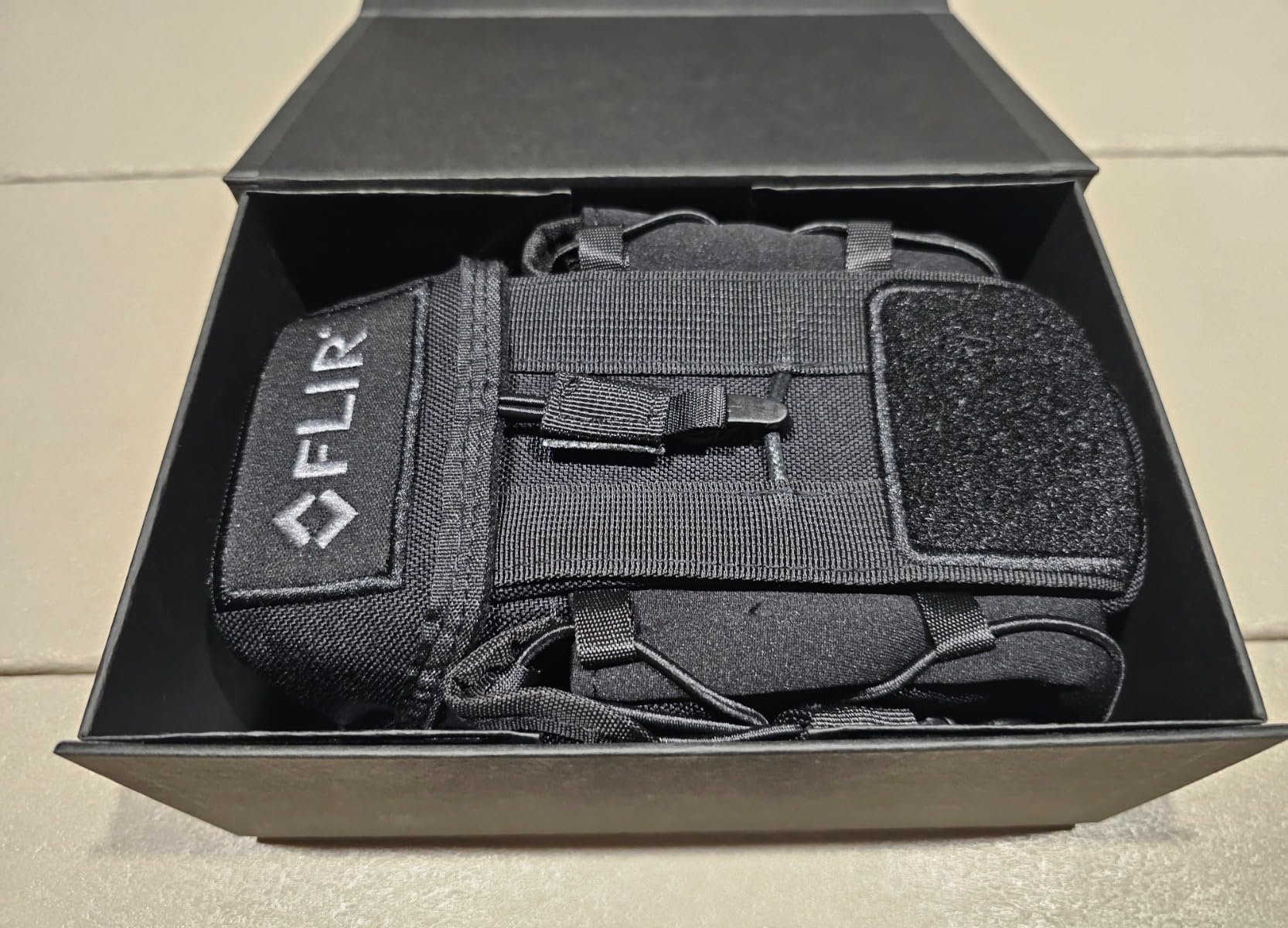 FLIR Scout TKx - Compact Infrared/Thermal Imaging Monocular for Wildlife Viewing, Hunting & Outdoor customer photo 2
