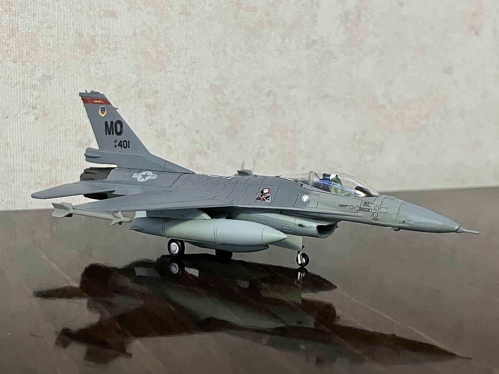 NUOTIE 1/100 F-16C Fighting Falcon Fighter Model Metal DieCast Aircraft Jet customer photo 2