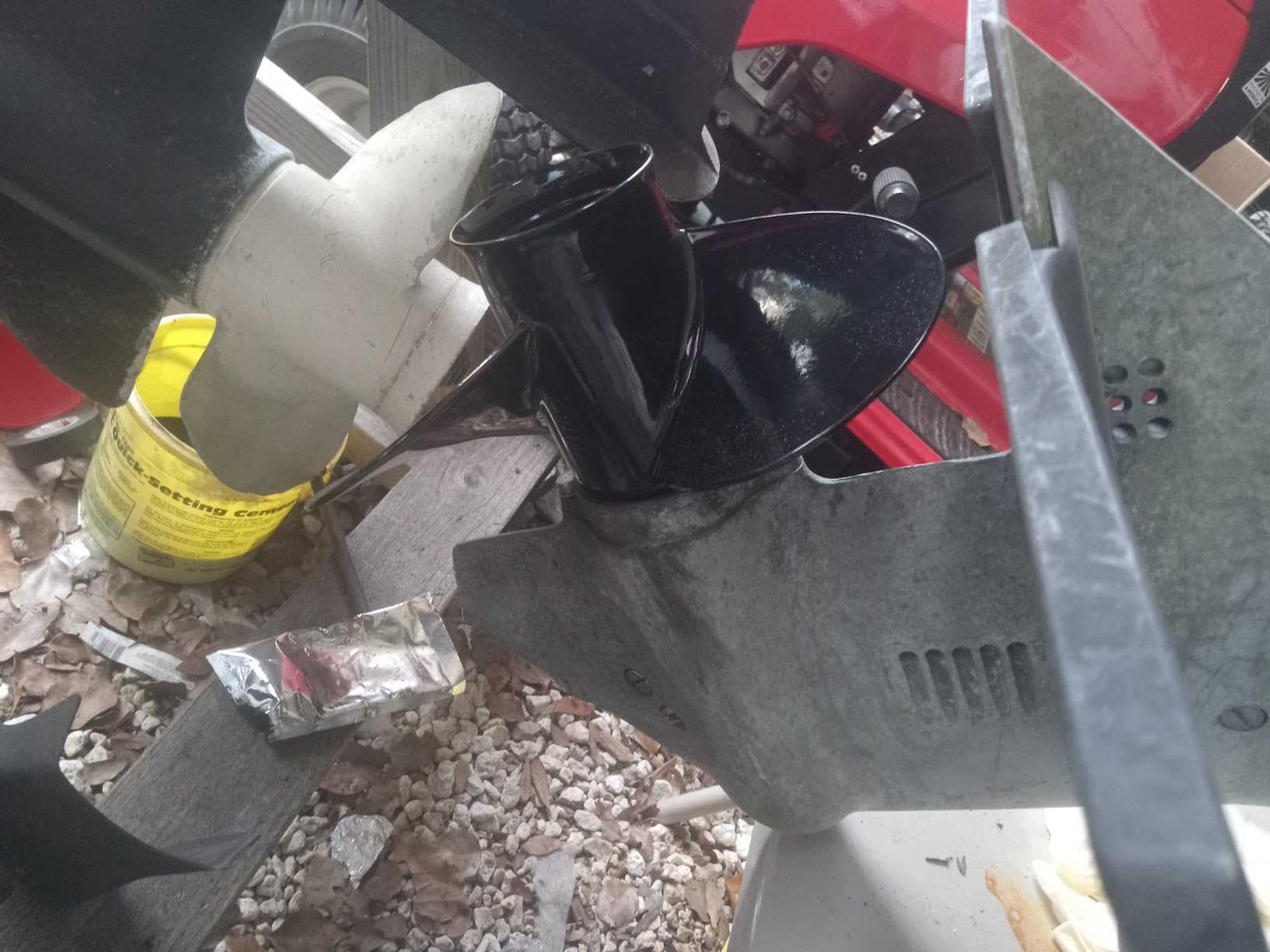 9 1/4x10 Boat Propeller for BRP Johnson Evinrude 8-15HP 13 Spline RH | Replace OEM No. 778772, 9.25 x 10 Aluminum Outboard Propeller fit Evinrude OMC Stern Drive 8HP 9.9HP 12HP 15HP customer photo 1