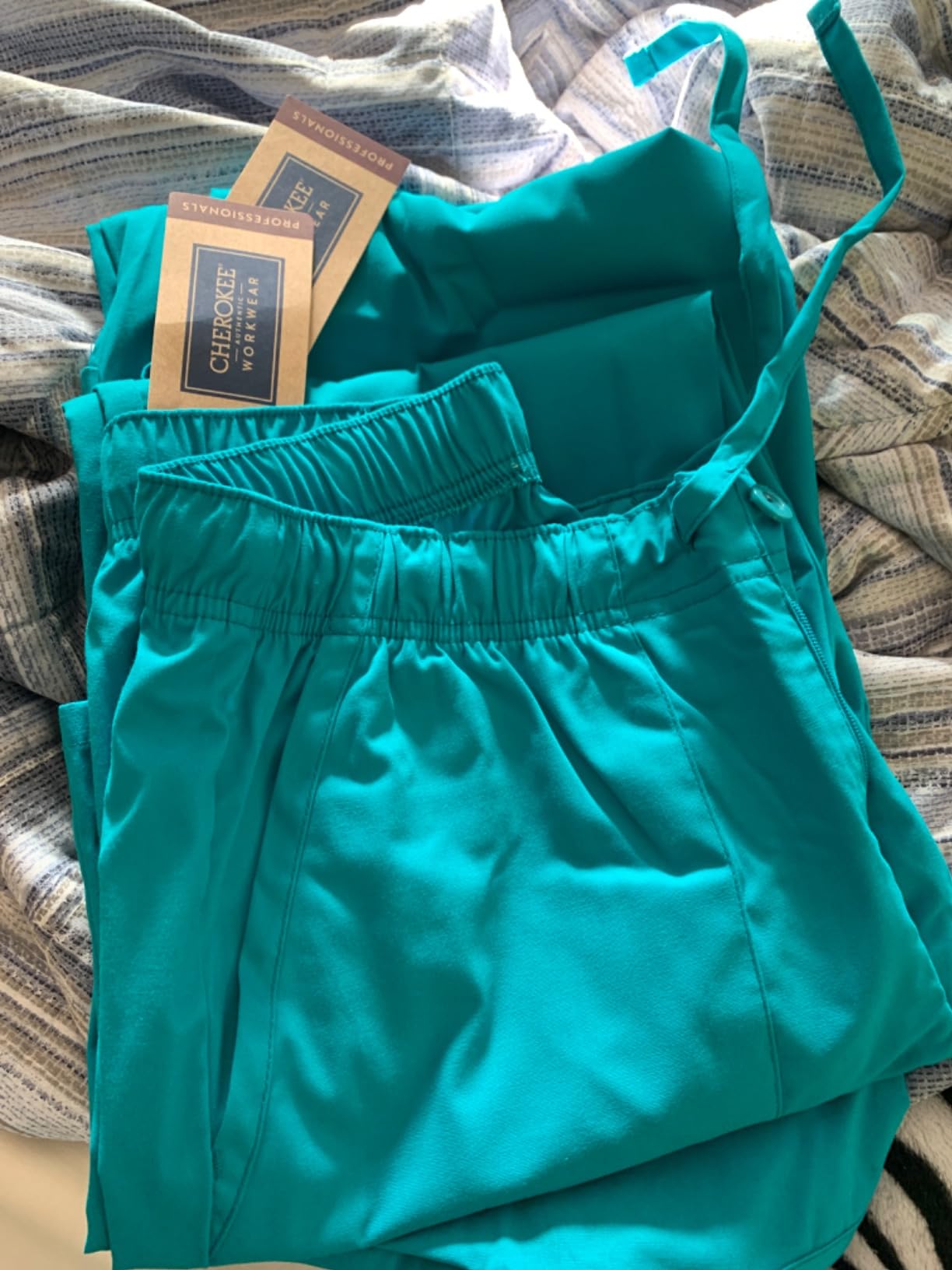Cherokee Scrub Set for Men V-Neck Scrub Top & Cargo Pant | 9 Functional Cargo Pockets customer photo 2
