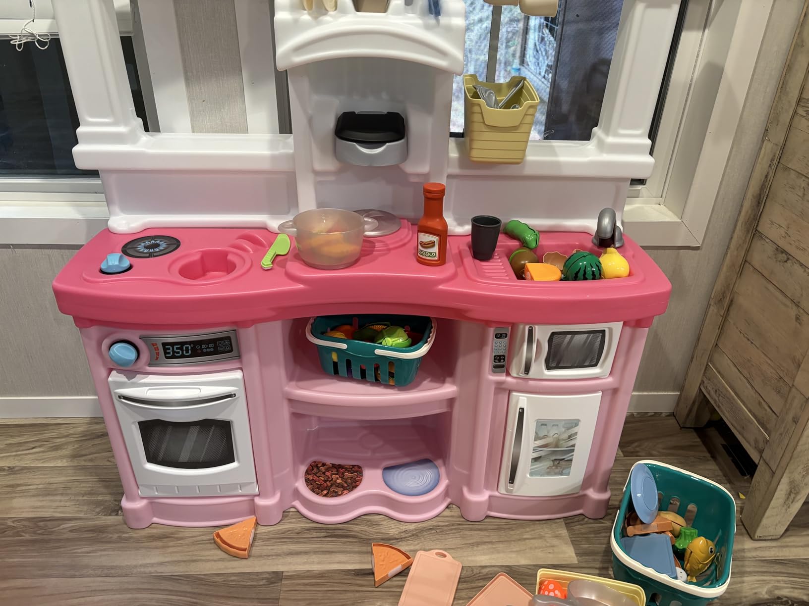 Step2 Fun with Friends Kids Kitchen Playset, Indoor/Outdoor Kitchenette with Lights & Sounds, Durable Plastic, 25-Piece Toy Accessories, Toddlers 2+ Years, Gray customer photo 1