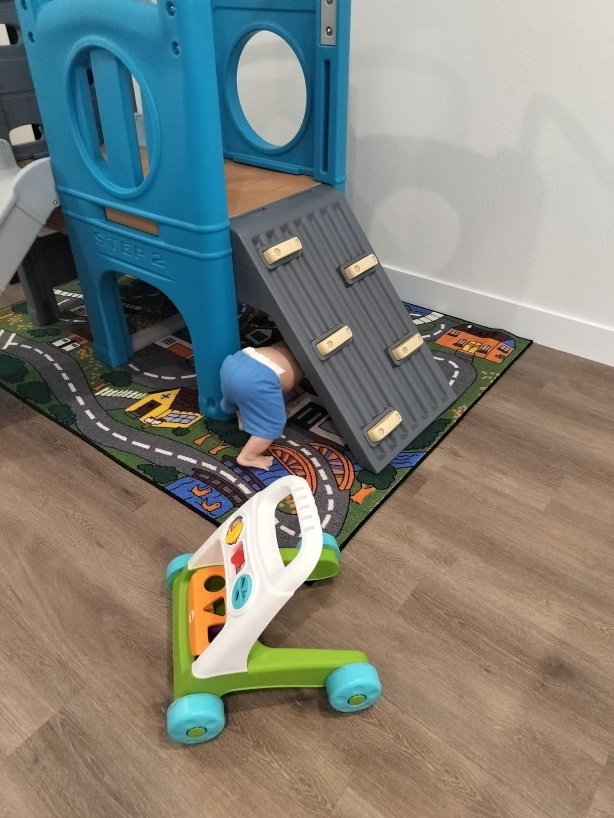Step2 Scout & Slide Climber, Kids Outdoor Playset, Backyard Playground Set, Slide, Climbing Wall, Tunnel, Outside Vintage Style Jungle Gym, for Toddlers 2-6 Years Old customer photo 2