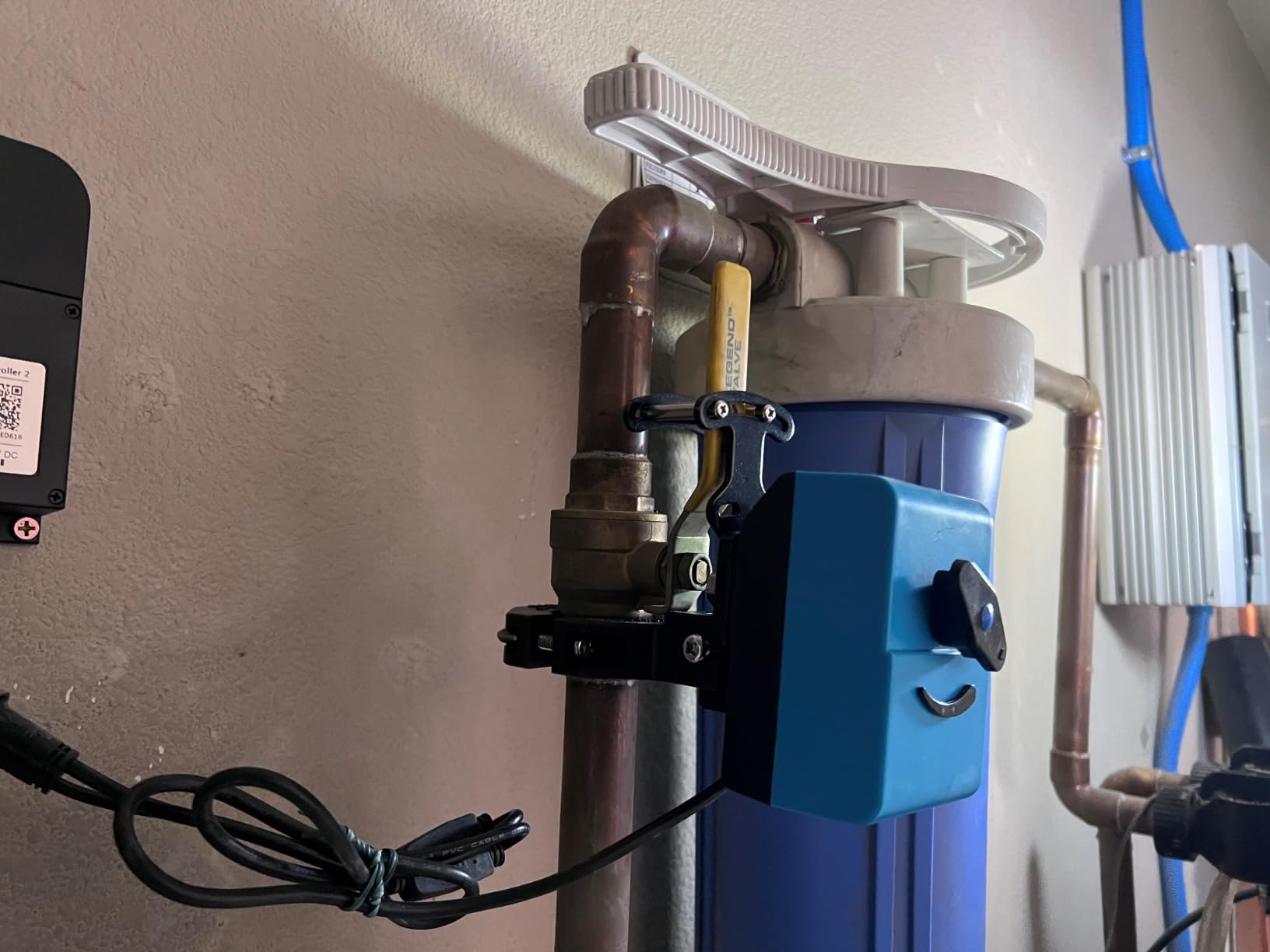 YoLink Smart Water Leak Protection System Kit: Bulldog Valve Robot, Smart Valve Controller 2, 3 Water Leak Sensors, Hub customer photo 2