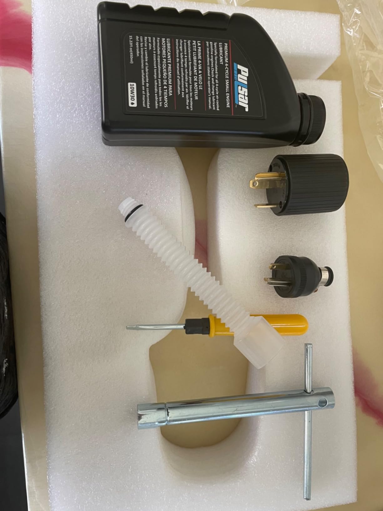 Pulsar PGD40ISCO Ultra Light Quiet 4000W Portable Gas Inverter Generator, white customer photo 2