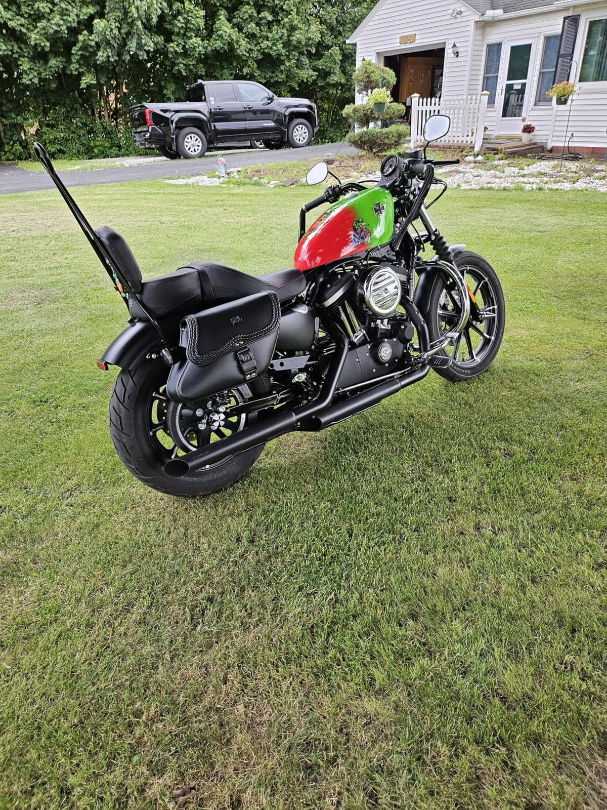 KEMIMOTO Motorcycle Saddlebags, Synthetic Leather Side Bag with Lock, 28L Waterproof Double Strap Studded Slant Saddle Bags Avoiding the Turn Signal for Sportster, Black customer photo 1