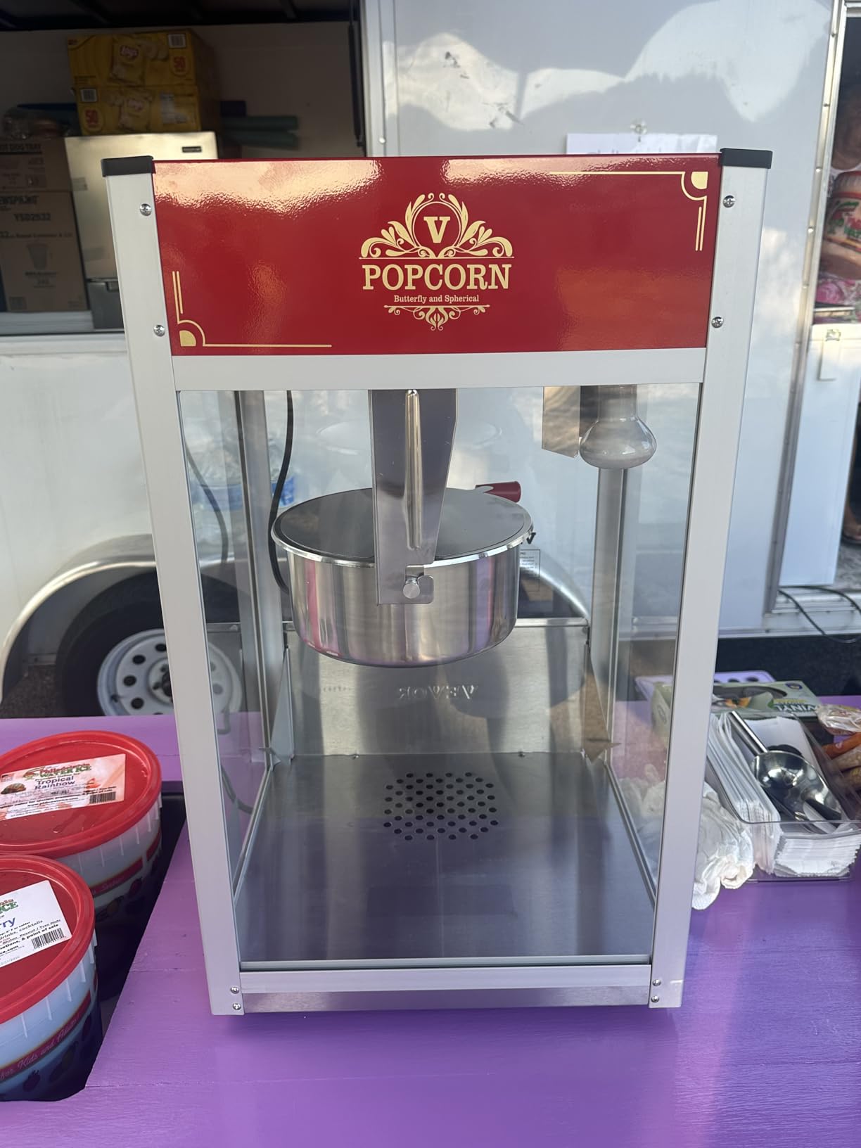 VEVOR Commercial Popcorn Machine, 12 Oz Kettle, 1440 W Countertop Popcorn Maker for 80 Cups per Batch, Theater Style Popper with 3-Switch Control Steel Frame Tempered Glass Doors 1 Scoop 2 Spoons, Red customer photo 1
