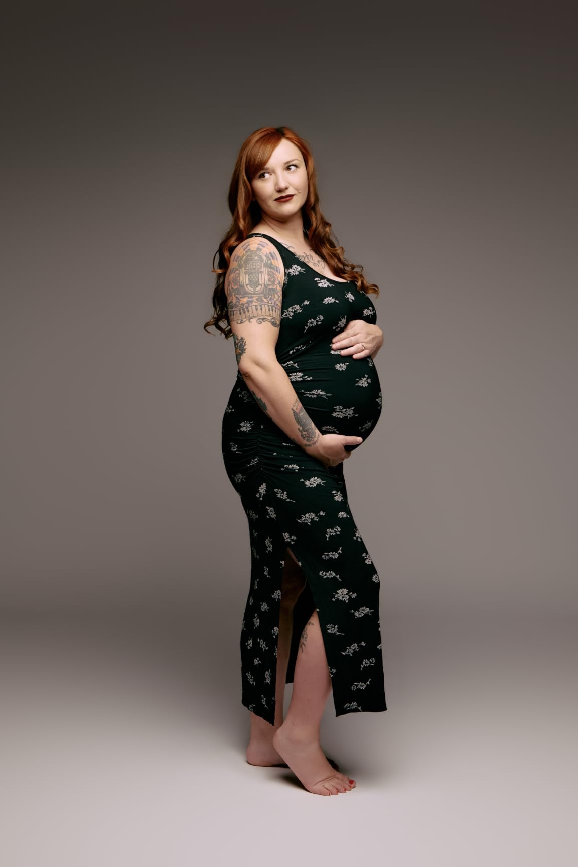 Smallshow Women's Split Long Maternity Dress Sleeveless Ruched Pregnancy Clothes customer photo 1