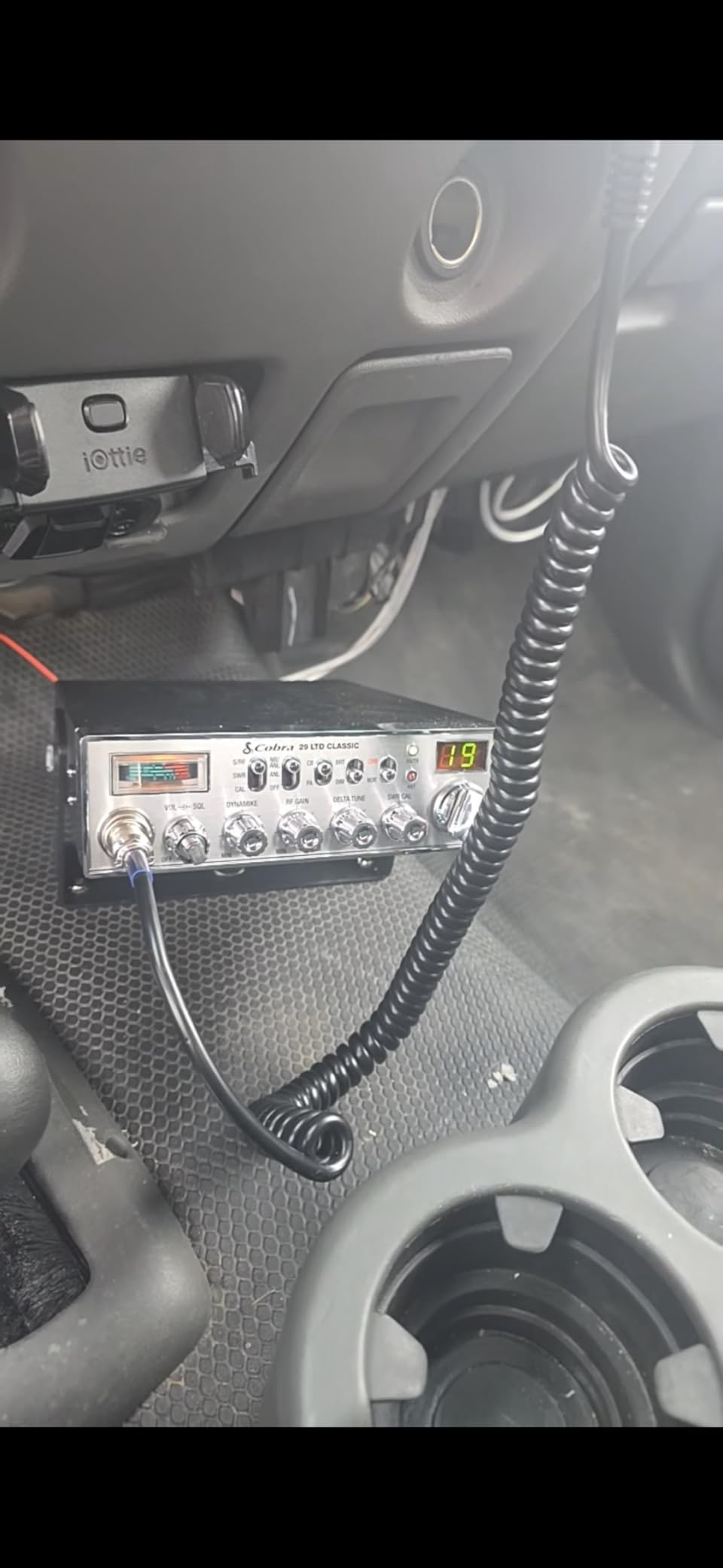 Cobra 29 LTD Classic AM/FM Professional CB Radio - Easy to Operate, Emergency Radio, Instant Channel 9, 4-Watt Output, Full 40 Channels, Adjustable Receiver and SWR Calibration, Black customer photo 2