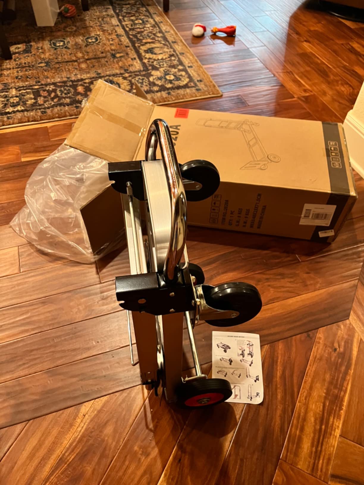 Suzhi Two Large Wheel Hand Truck Dolly Cart with Wheels Heavy Duty/with 2 Wheels / 600Lbs Load, 2 Straps for Furniture/Appliance/Carton/Warehouse/Office /10 Minutes to Install as Video customer photo 1