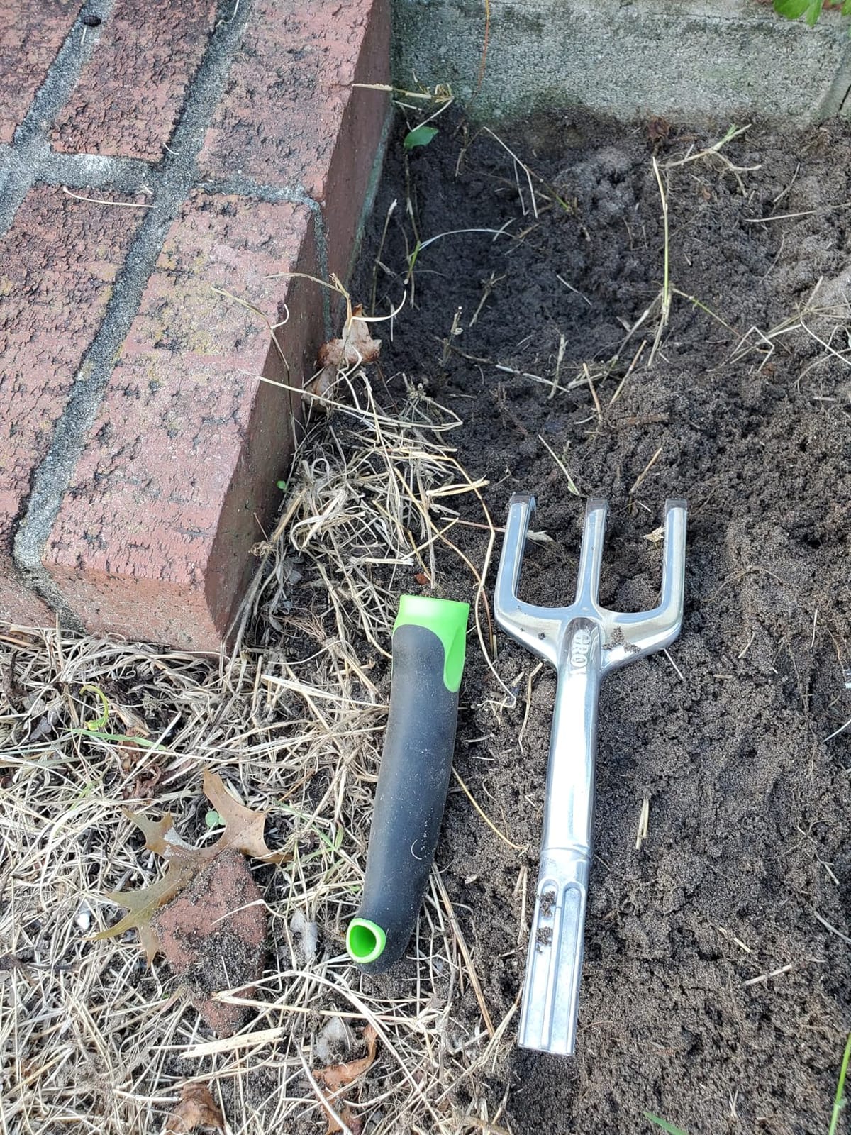 Heavy Duty Gardening Tools - Gardening Gifts for Women, Men, Mom, Dad - Durable, Ergonomic Garden Tools Set (Green) customer photo 1