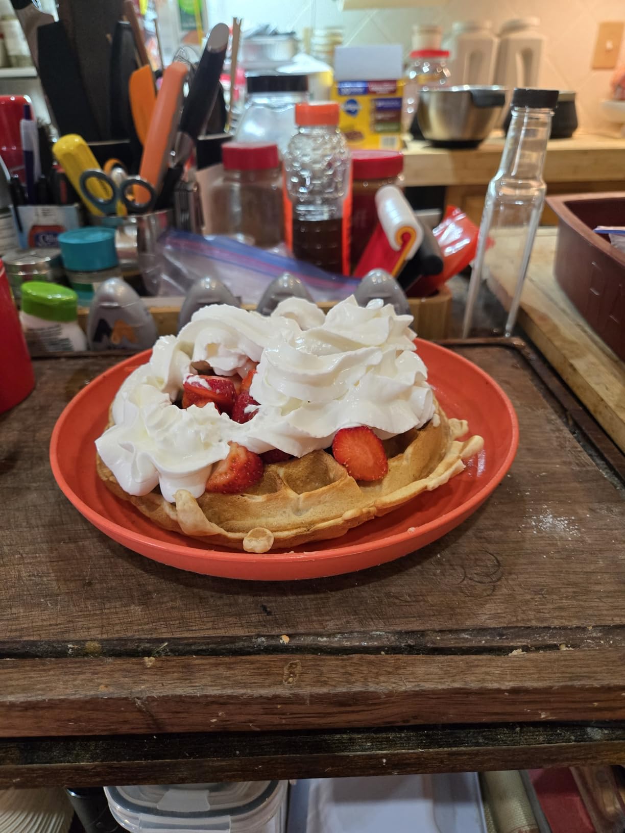 VEVOR Commercial Waffle Maker, 1300W Round Waffle Iron, Non-Stick Rotatable Waffle Baker Machine With 122-572℉ Temp Range and Time Control, Teflon-Coated Baking Pan Stainless Steel Body 110V customer photo 2
