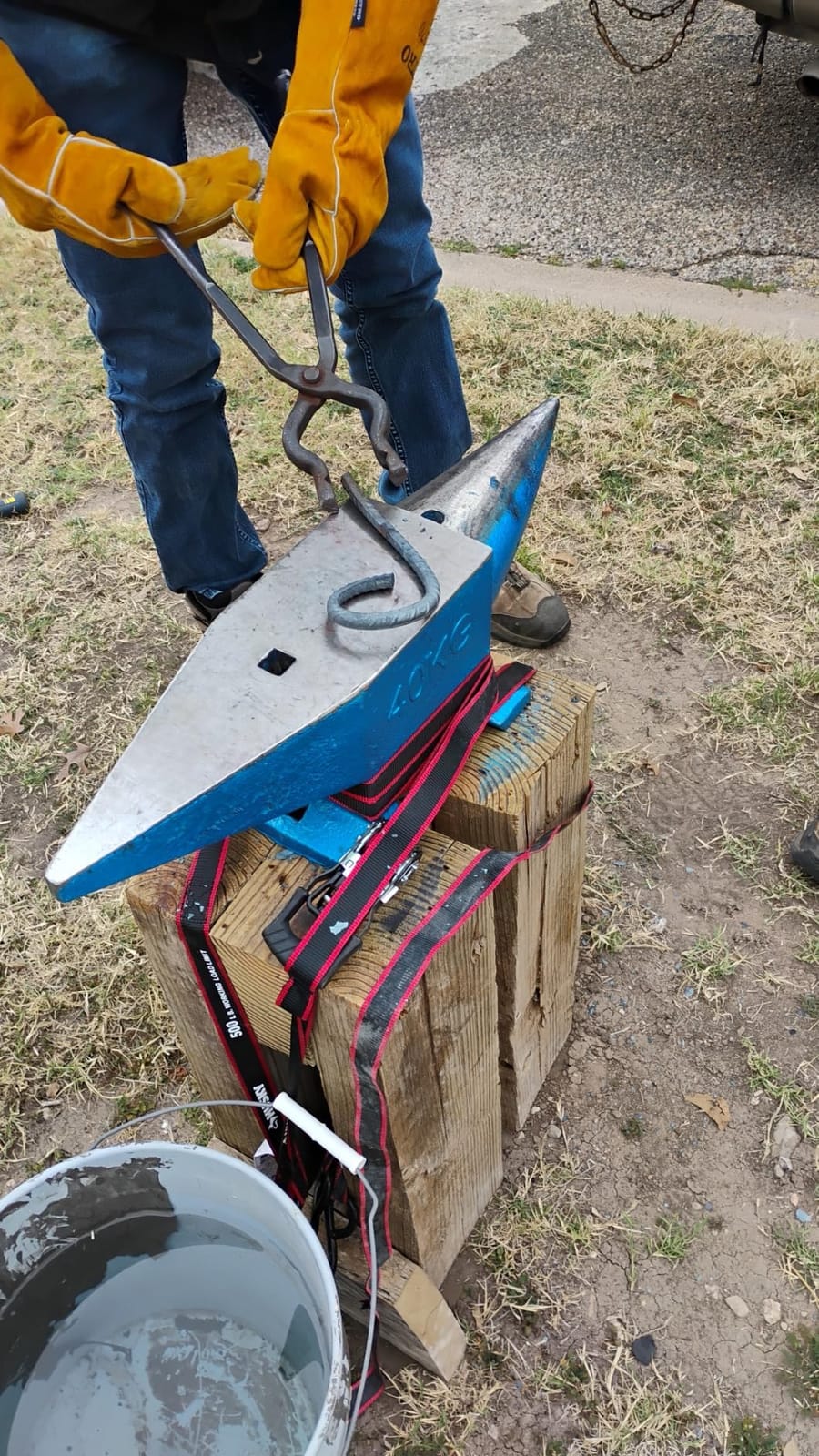 VEVOR Single Horn Anvil - 132Lbs Cast Steel Anvil for Blacksmiths & Jewelers - Durable & Robust Metal Working Tool customer photo 1