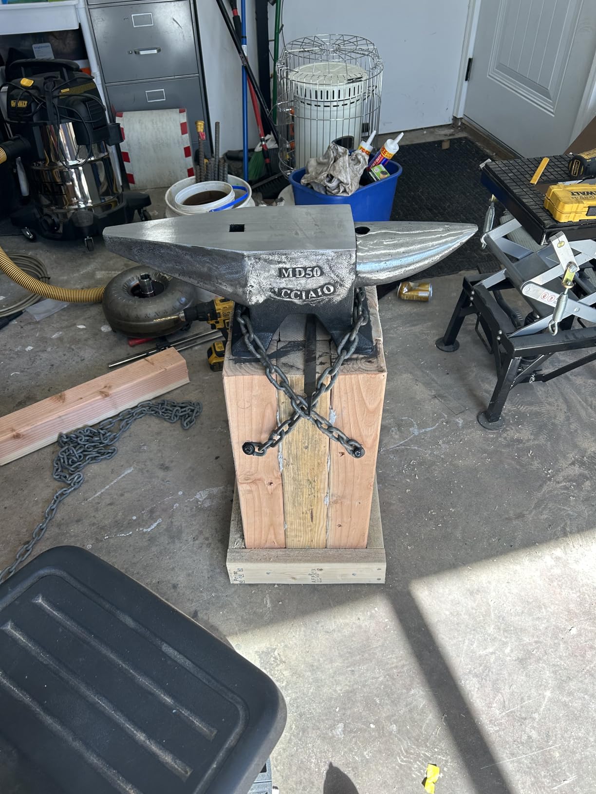 VEVOR Single Horn Anvil - 132Lbs Cast Steel Anvil for Blacksmiths & Jewelers - Durable & Robust Metal Working Tool customer photo 2