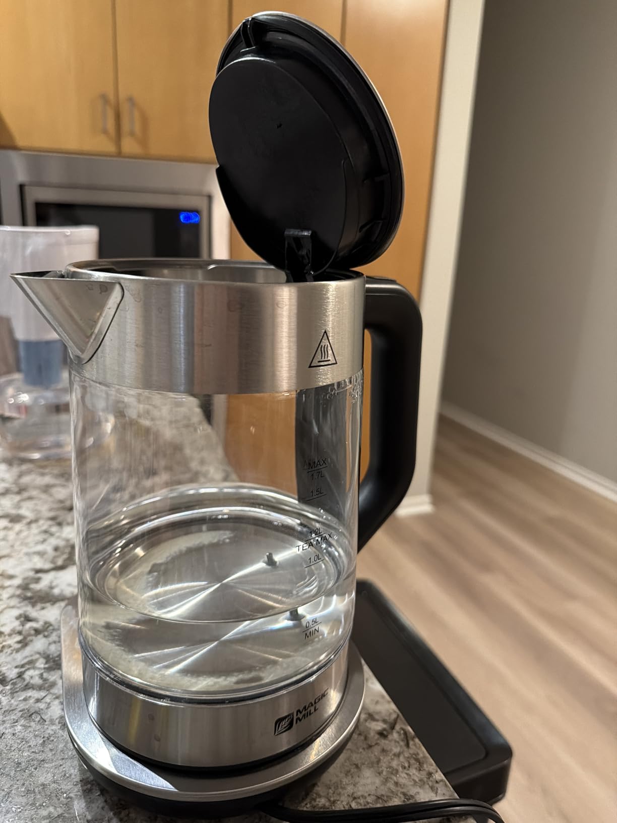 Magic Mill Pro Electric Kettle with Tea Infuser and Temperature Control - Keep Warm Function, Rapid Boil, Automatic Safety Shut Off, BPA Free, No Plastic on Water, British Patent Technology, Large 1.7L customer photo 2
