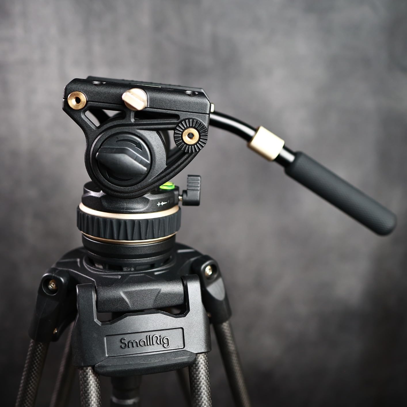 SmallRig AD-100 FreeBlazer Heavy-Duty Carbon Fiber Video Tripod System with Fluid Head customer photo 2