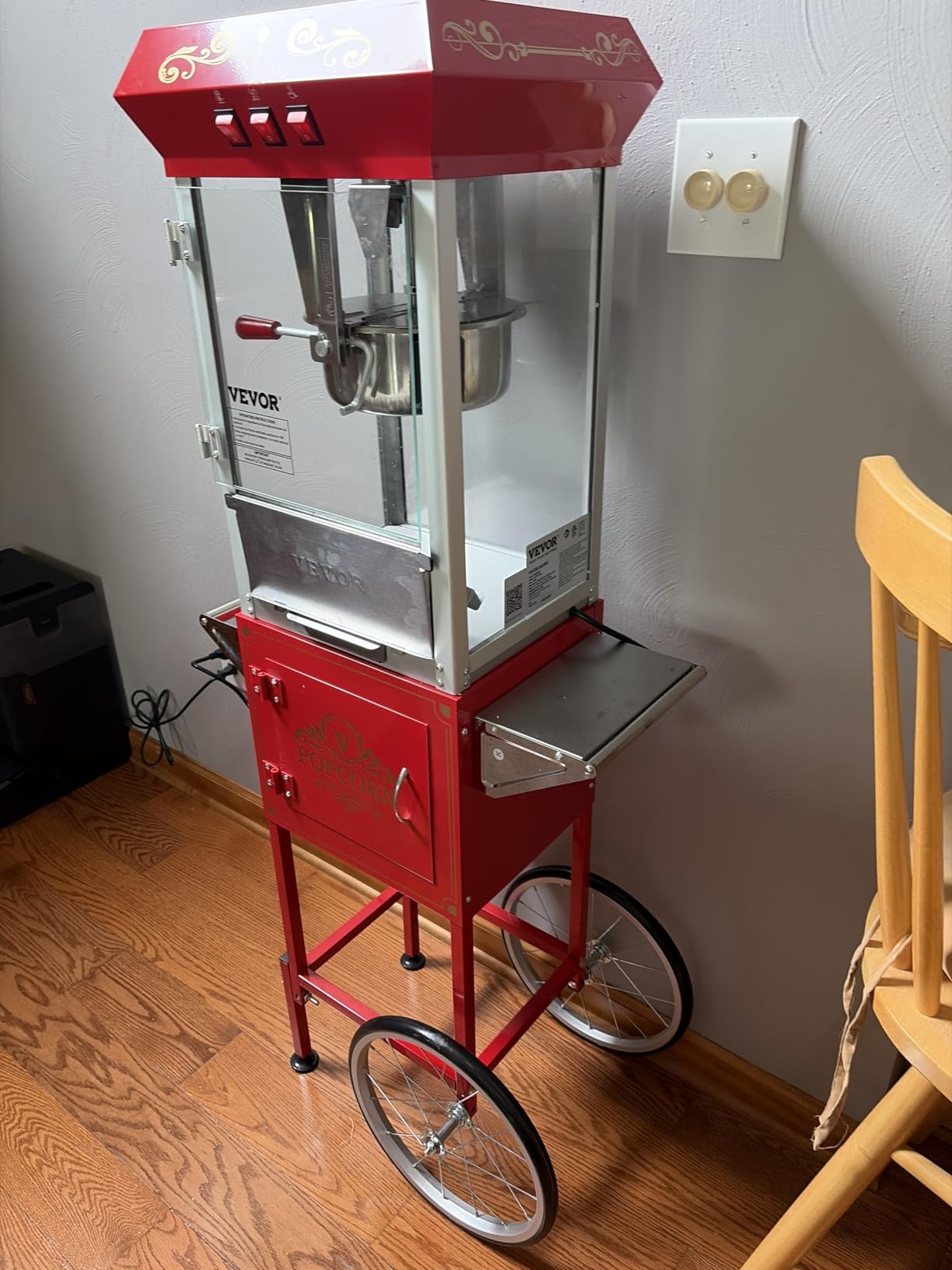 VEVOR Commercial Popcorn Machine, 8 Oz Kettle, 850 W Popcorn Maker on Wheels for 48 Cups per Batch, Theater Style Popper with 3-Switch Control Steel Frame Tempered Glass Doors Cart 1 Scoop 2 Spoons customer photo 2