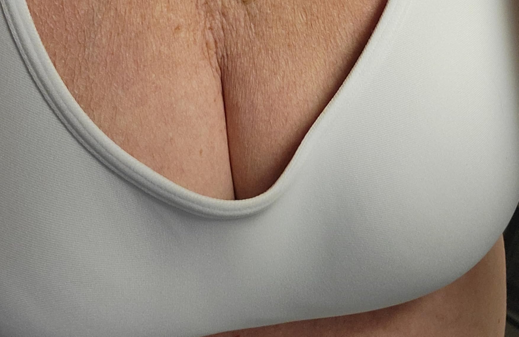 Under Armour Women's Armour Mid Heathered Sports Bra customer photo 1