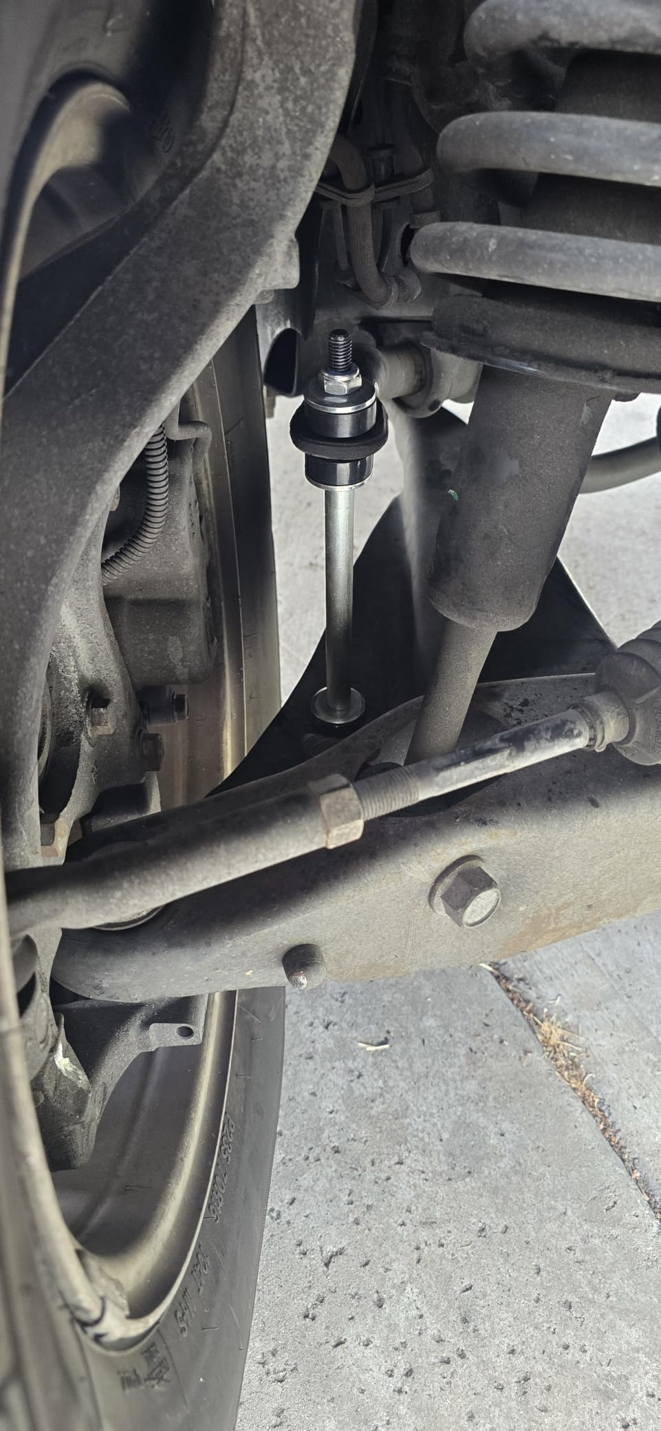 K700432 Front Stabilizer Sway Bar End Links for Chevrolet, GMC OE# K700538 | Fits for 07-16 Chevy Silverado 1500, Tahoe, Suburban, 07-13 Avalanche / 07-16 GMC Sierra 1500, Yukon / 07-16 Cadillac Escalade customer photo 2