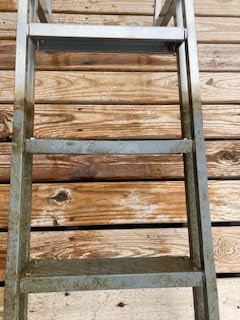VEVOR Removable Dock Ladder 3 Steps, 350 lbs Load Capacity, Pontoon Boat Ladder with 4'' Wide Step & Nonslip Rubber Mat for Ship/Lake/Pool/Marine Boarding customer photo 2