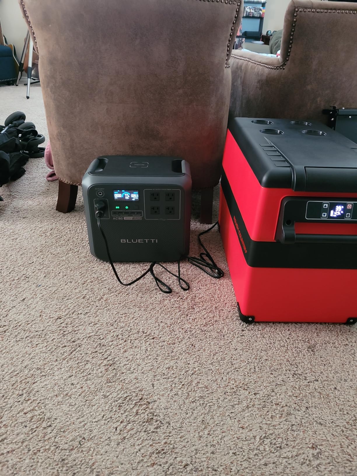 BLUETTI AC180 Solar Generator with 200W Solar Panel Included, 1152Wh 1800W | LFP Battery w/ 4 1800W (2700W Peak) AC Outlets, 0-80% in 45Min, Portable Power Station for Camping, Off-grid, Power Outage customer photo 2