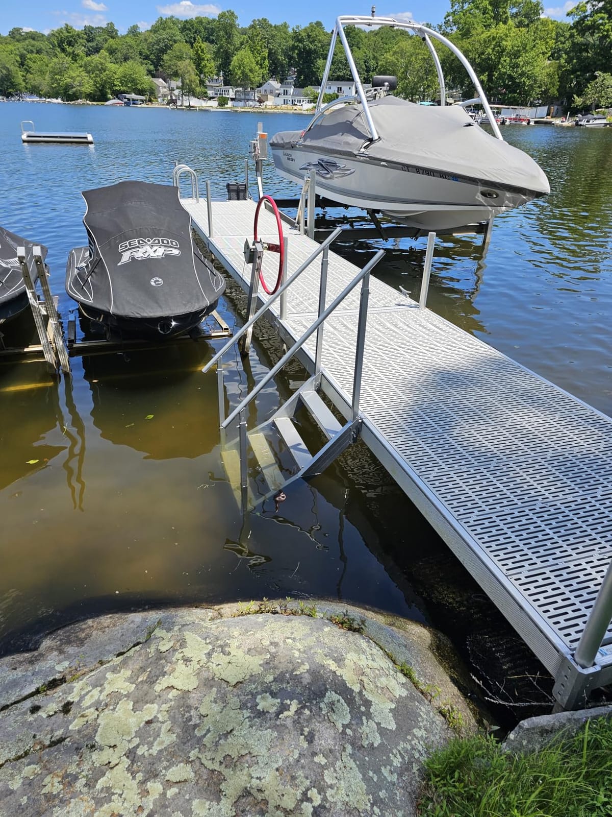 VEVOR Dock Ladder 6 Steps, 500lbs Load Pool Steps, Adjustable Height Aluminum Dock Stairs, Pontoon Boat Ladder with Handrails & Widen Nonslip Pedals for Lake/Pool/Marine Boarding/RV/House customer photo 1
