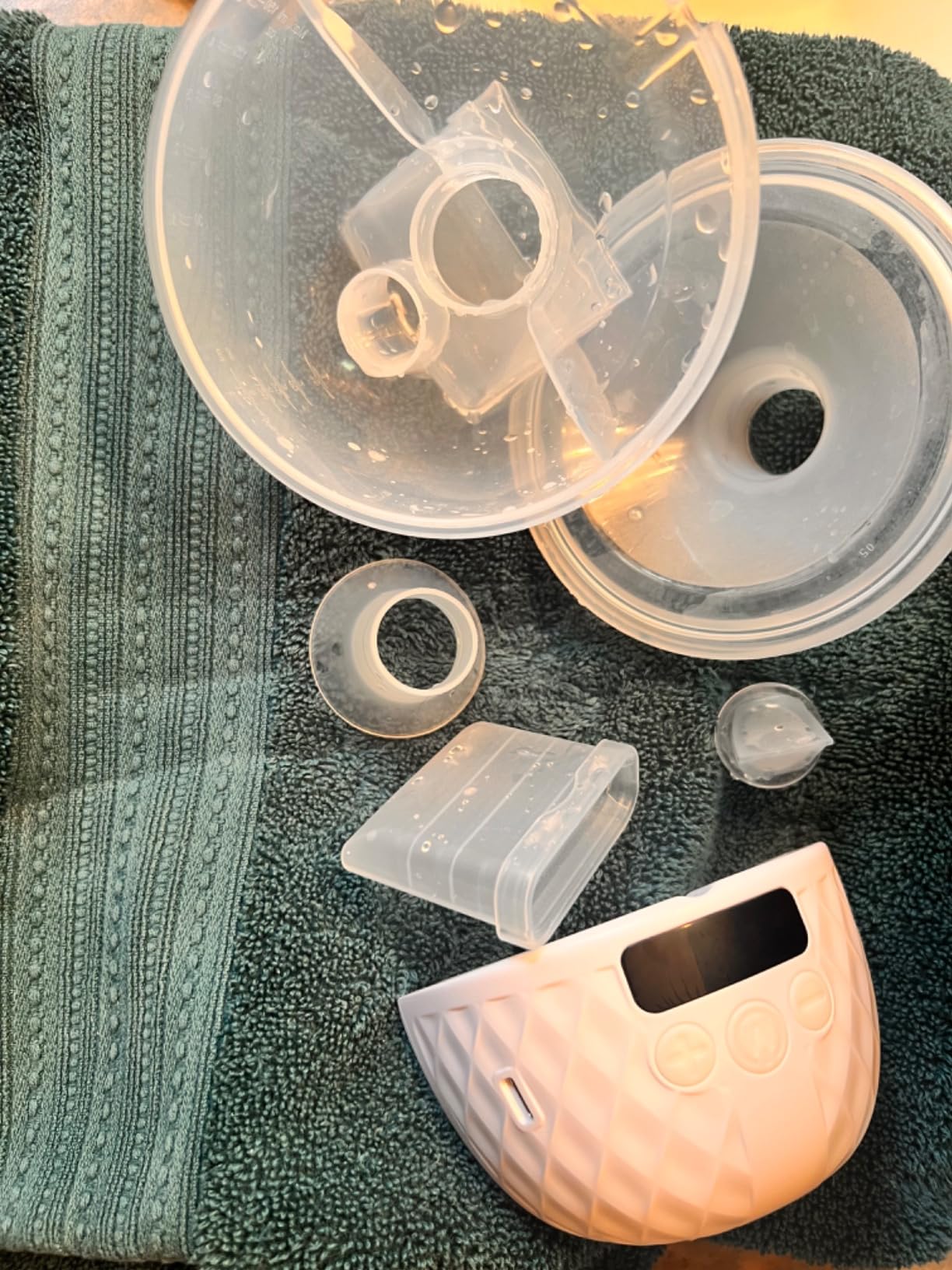 Paruu P10 Hands-Free Breast Pump Wearable, 338mmHg Strong Suction, Low Noise, 4 Modes & 9 Levels, Electric Breast Pump Portable, Smart Display, 19/21/24/28mm Insert/Flange, 2 Pack customer photo 2