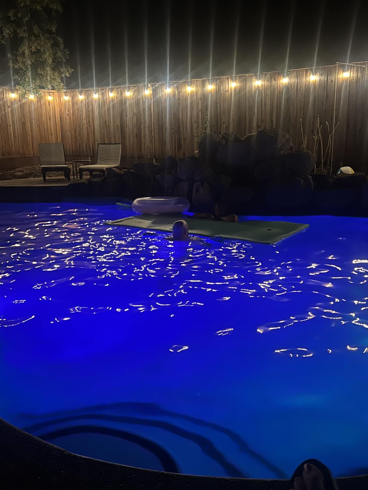 WARMOUNTS Lily Pad Floating Mat, 7/8/9/13/15.5 FT Floating Mat, 3-Layer Tear-Resistant XPE Foam Floating Water Mat with 16.4' Elastic Bungee Tethers for Lake, Pool, River, Ocean, Boat, Beach customer photo 1