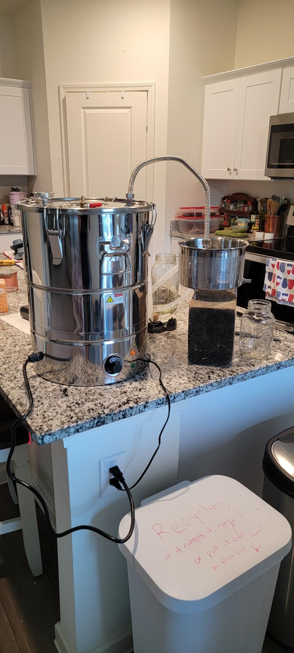 VEVOR Electric Alcohol Still 8Gal/30L, Alcohol Distiller, Distillery Kit for Alcohol include Pump & One-way Exhaust Valve & Thermometer customer photo 2