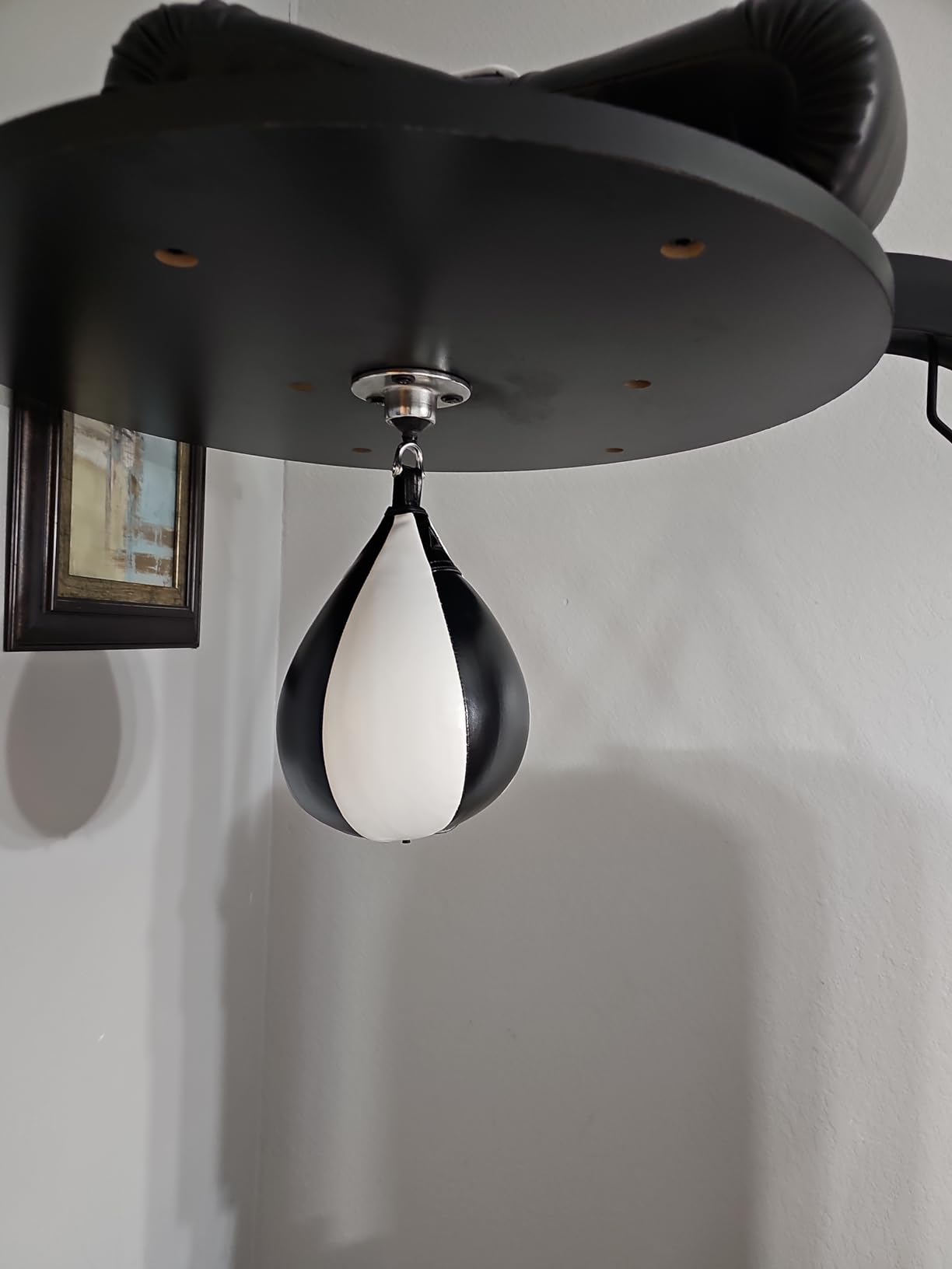 Benelabel Boxing Speed Bag with 360° Swivel Mount Premium Leather Boxing Speed Bag with Hanger and Inflator - Easy to Install and Use - Improve Your Speed and Reflexes customer photo 1