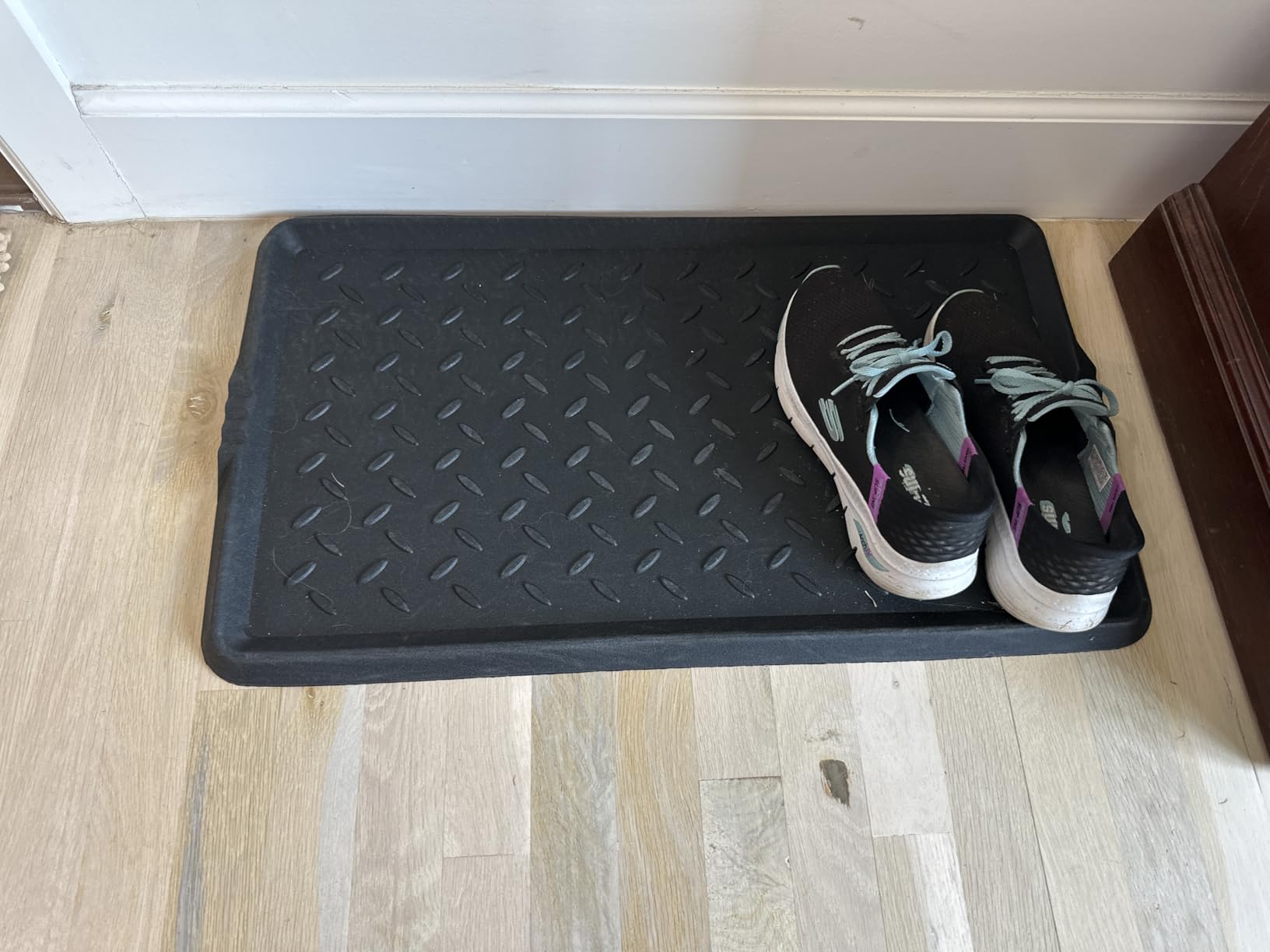SUPENUIN Boot-Tray Heavy Duty Rubber Mat with Lip Waterproof Shoe Mat Tray for Entryway Indoor Outdoor 16x27.5 Inches customer photo 1