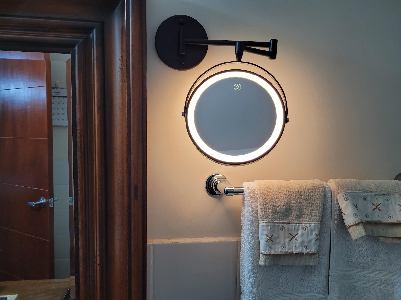 MNIENT Wall Mounted Lighted Makeup Mirror, 1x/10x Rechargeable Magnifying customer photo 1