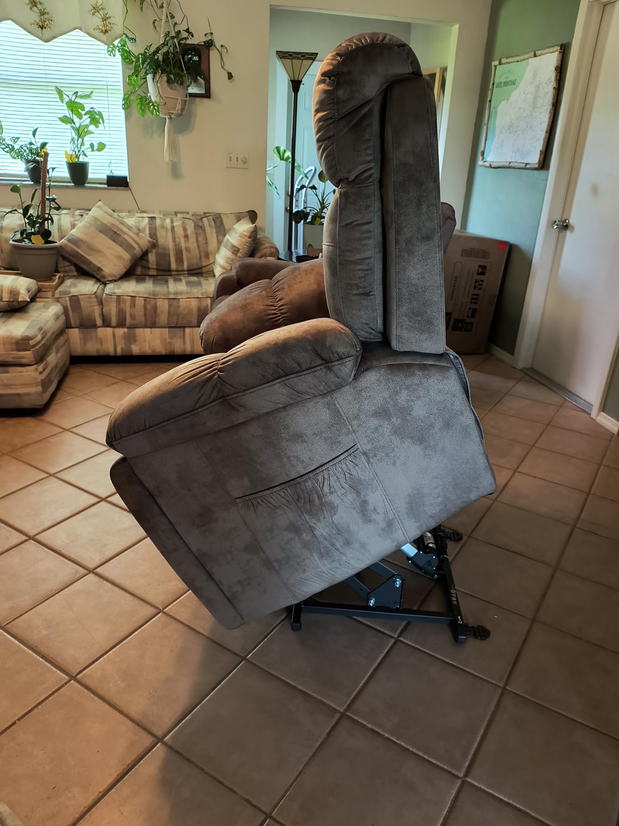 CANMOV Large Power Lift Recliner Chair with Massage and Heat for Elderly Big and Tall People, Overstuffed Wide Recliners with 2 Cup Holders, Side Pocket and USB Port, Camel customer photo 1