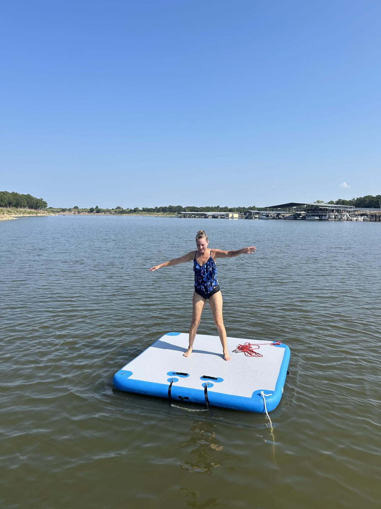 GZKYYLEGS 6ft/8ft/10ft/12ft Inflatable Floating Dock Water Platform | Multi-People Inflatable Floating Mat, Swim Dock Platform, Non-Slip Surface, 6 Inch Thick, For Lake/Boat/Island/Swimming Pool customer photo 1