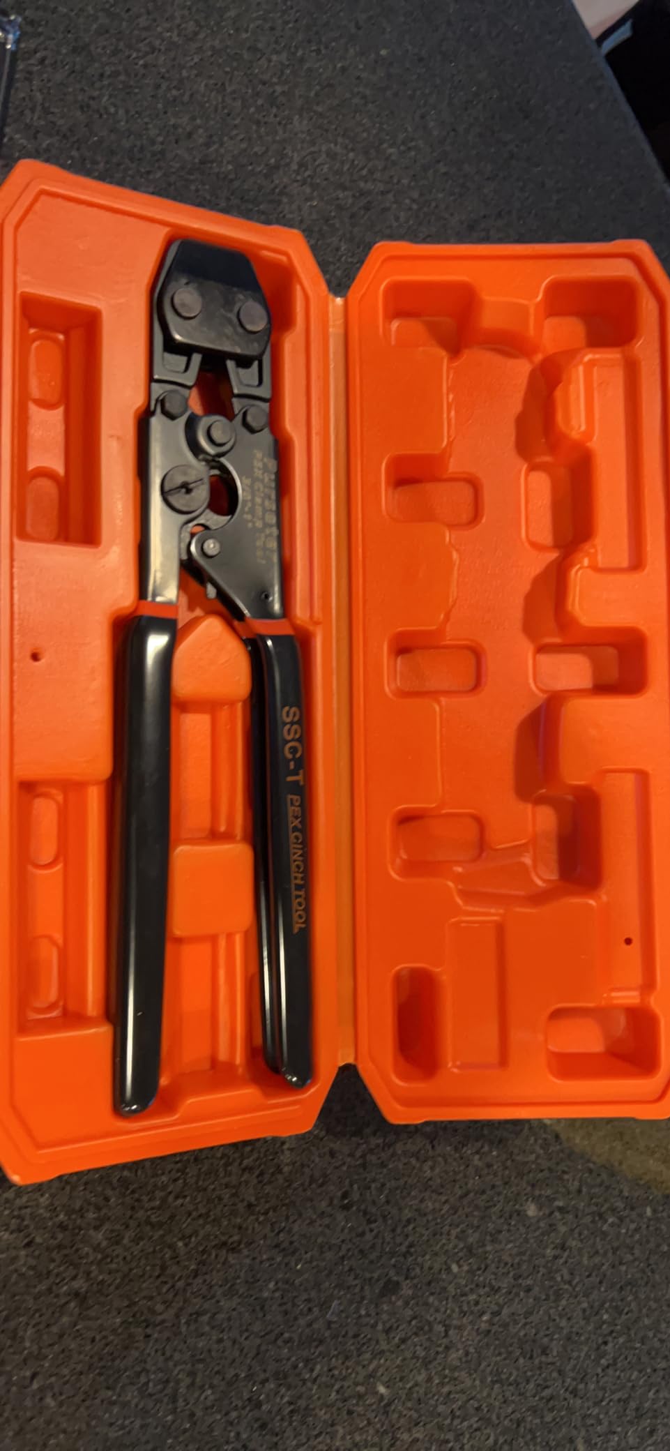 PEX Pipe Clamp Cinch Tool Crimping Tool Crimper for Stainless Steel Clamps from 3/8-inch to 1-inch with 1/2-inch 20PCS and 3/4-inch 10PCS SS PEX Clamps,with Pipe Cutter in Plastic Box customer photo 1