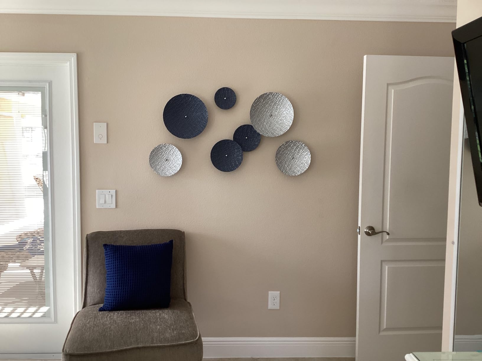 Silver and Gray Metal Wall Art Decor for Modern Living Room Hallway | 7PCS 3D DIY Art Plates, Different Sizes for Overlapping Effect, Hanging Sculpture for Apartment customer photo 2