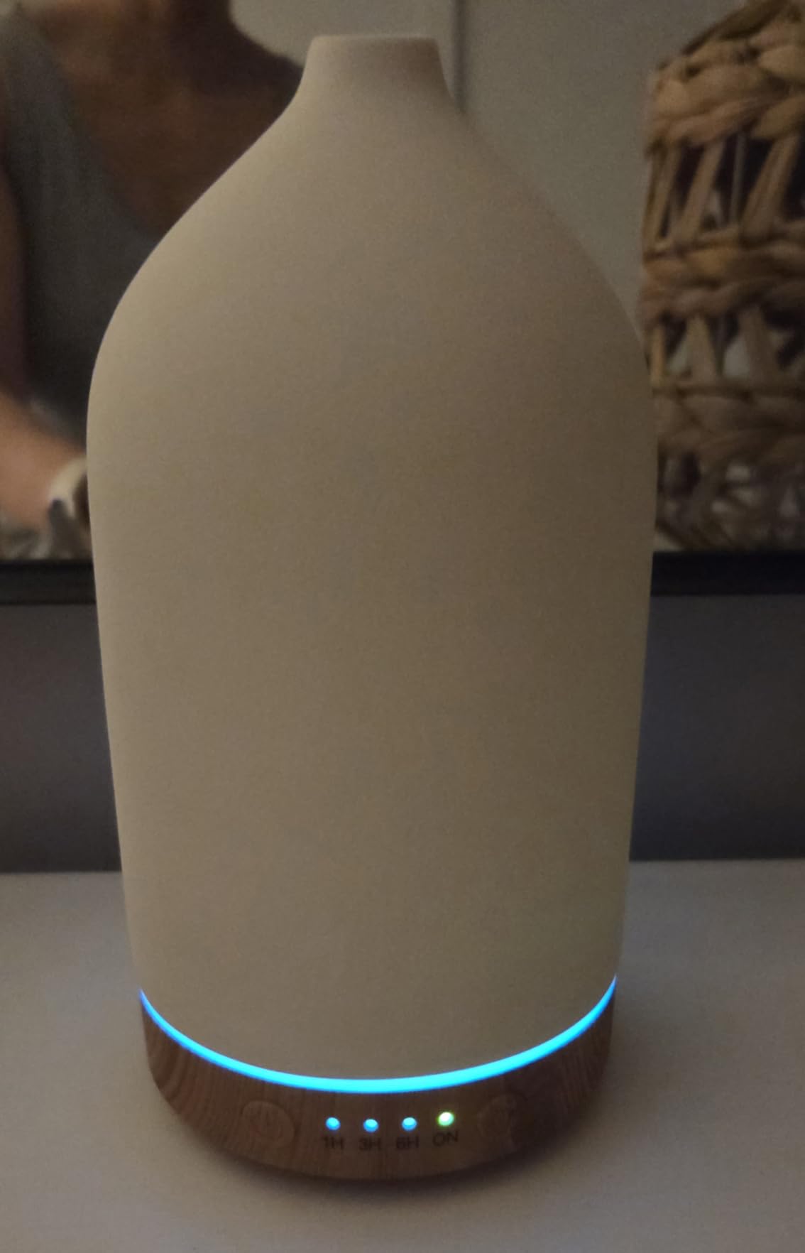 Gooamp 200ML Ceramic Essential Oil Diffuser for Home - Ultrasonic Aromatherapy Diffuser Humidifier with 7 Color LED Lights, Auto Shut-Off, 3 Timers for Bedroom, Office, Yoga, Wood Grain Base customer photo 2