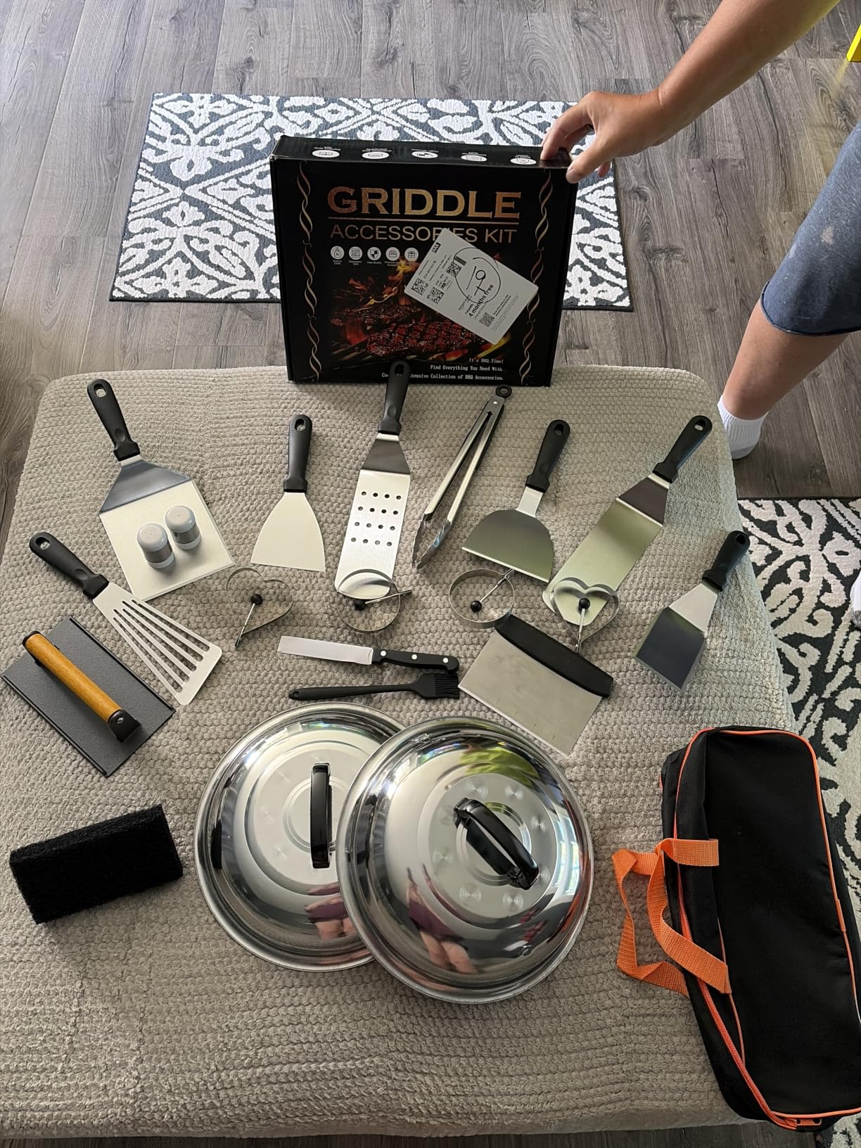 35PCS Griddle Accessories Kit, Flat Top Grill Accessories Set for Blackstone and Camp Chef, Grill Spatula Set with Enlarged Spatulas, Basting Cover, Scraper for Outdoor Barbecue customer photo 2
