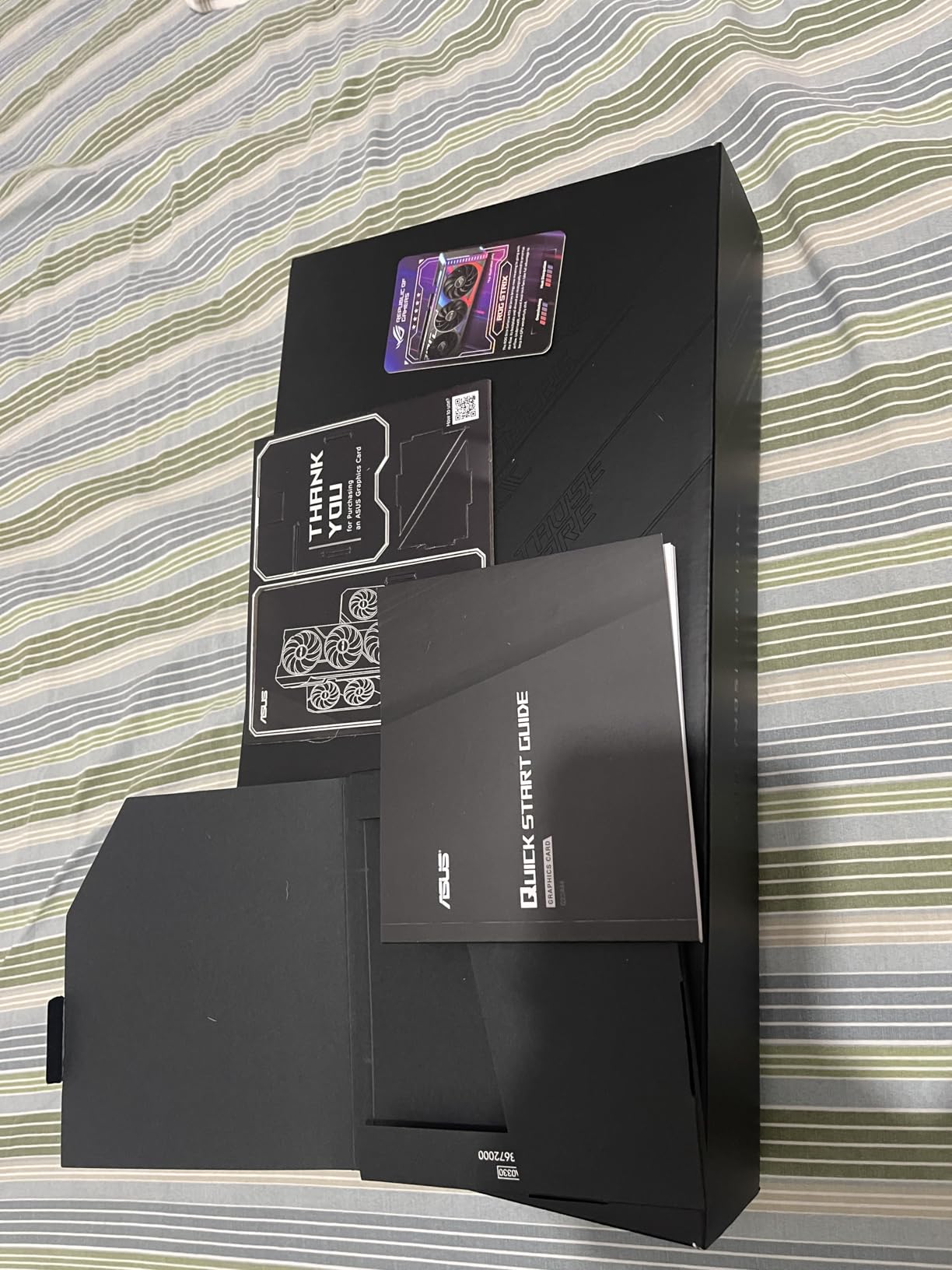 ASUS ROG Strix GeForce RTX 4060 OC Edition Gaming Graphics Card (PCIe 4.0, 8GB GDDR6, DLSS 3, HDMI 2.1a, DisplayPort 1.4a, Axial-tech Fan Design, Aura Sync, 0dB Technology), 3 Year Warranty customer photo 2