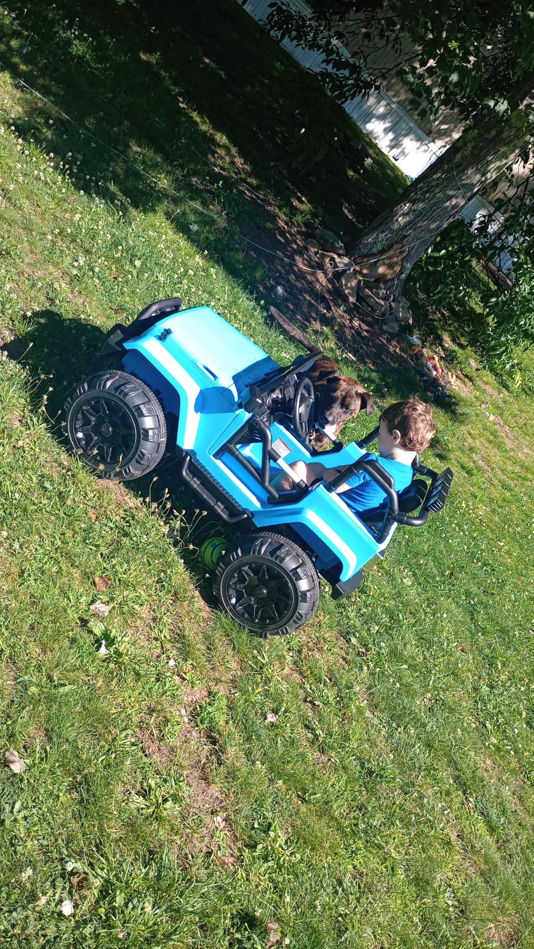 Best Choice Products Jumbo 12V Kids Electric Vehicle Toy Ride On Car with Parent Remote Control for Toddlers, Seat Harness, 65 lb Weight Capacity, Spring Suspension, 3.7 MPH Max Speed - Light Blue customer photo 2