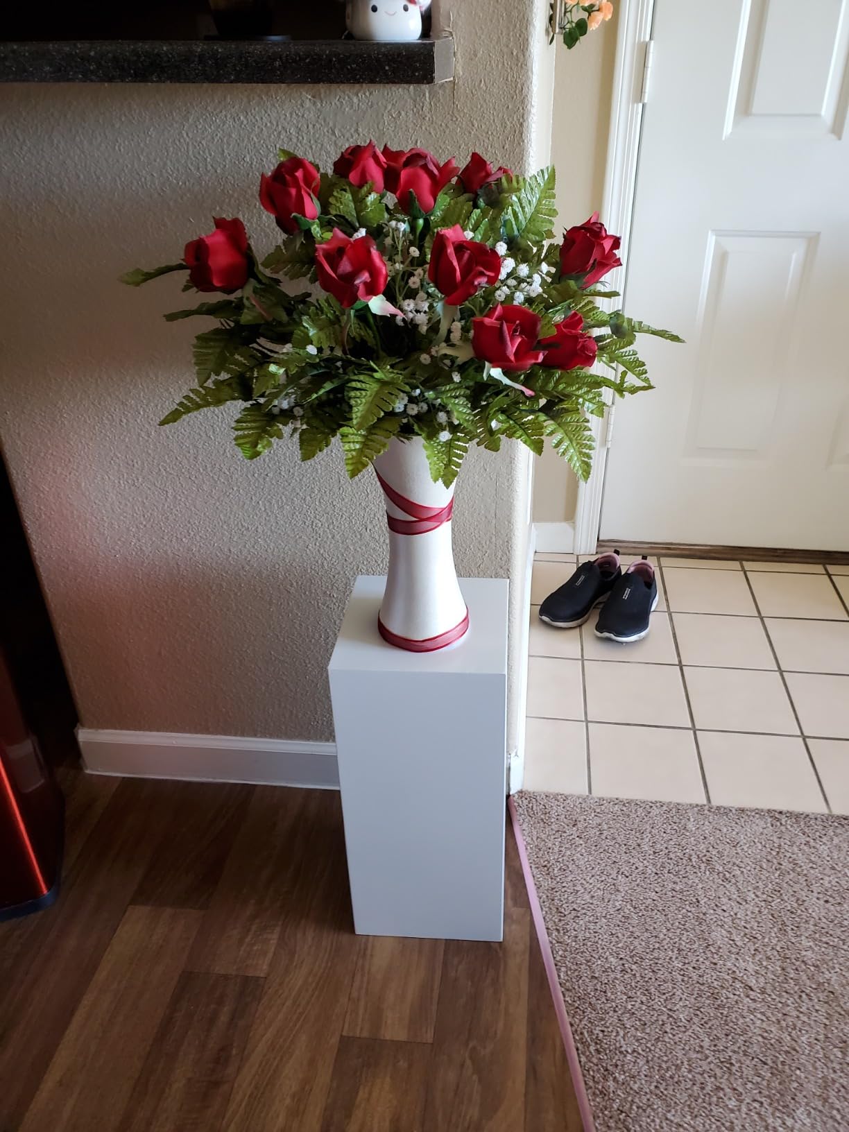 3PCS Metal Square Pedestal Stand for Party Wedding Display Plinth Pillars | Gallery Sculpture Display, Retail Store Exhibition, Collectibles Display, Home Decor, No Assembly Needed, 31.5/27.6/23.6IN, White customer photo 1